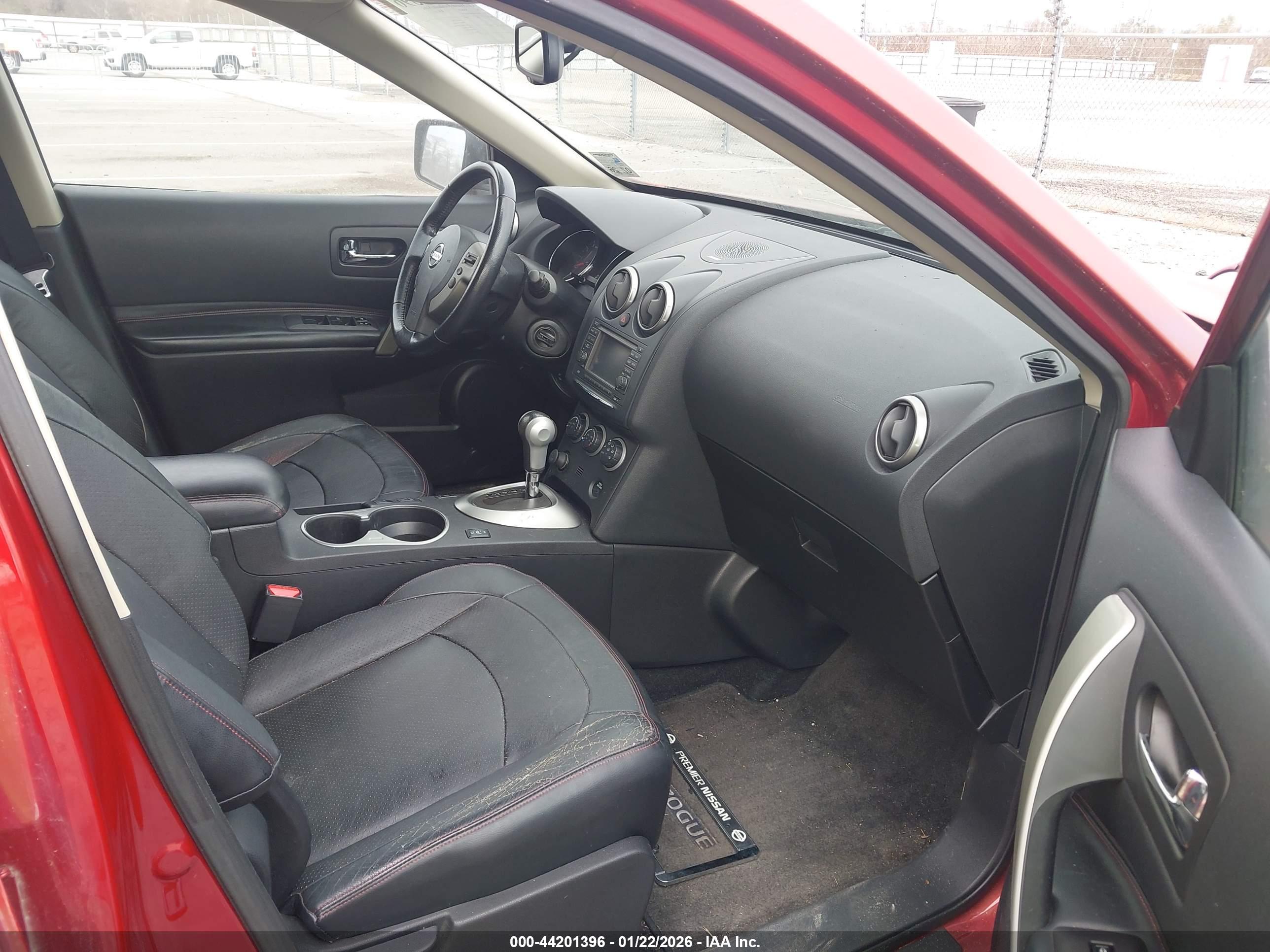 NISSAN ROGUE image 5
