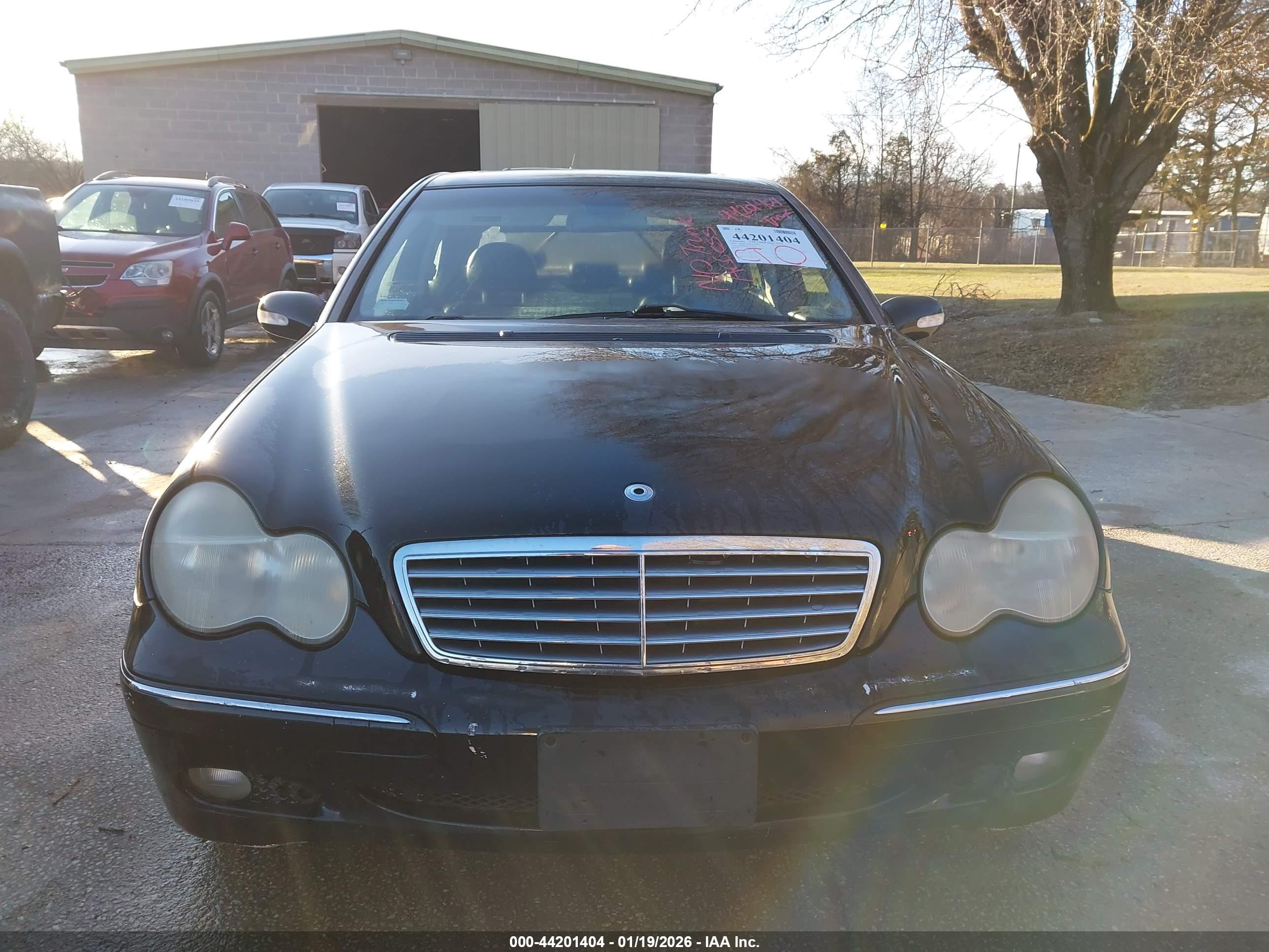 MERCEDES-BENZ C image 6