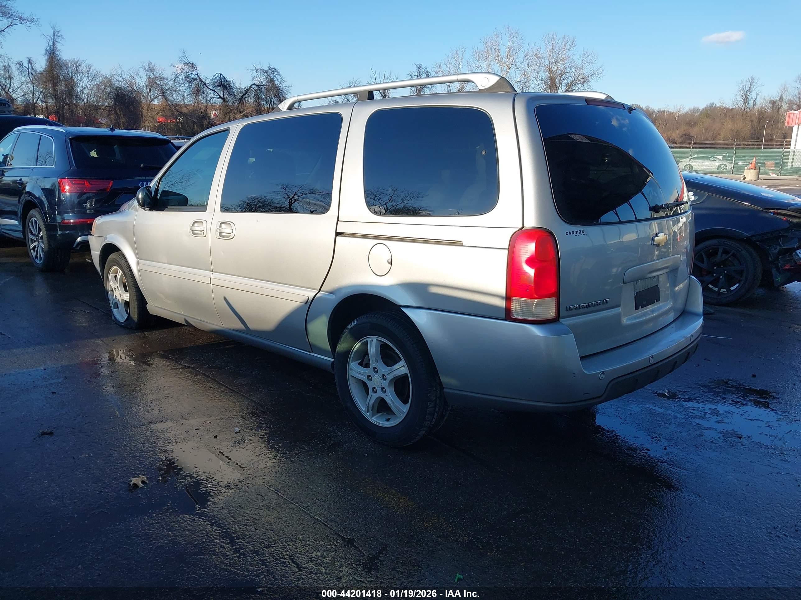 CHEVROLET UPLANDER image 3