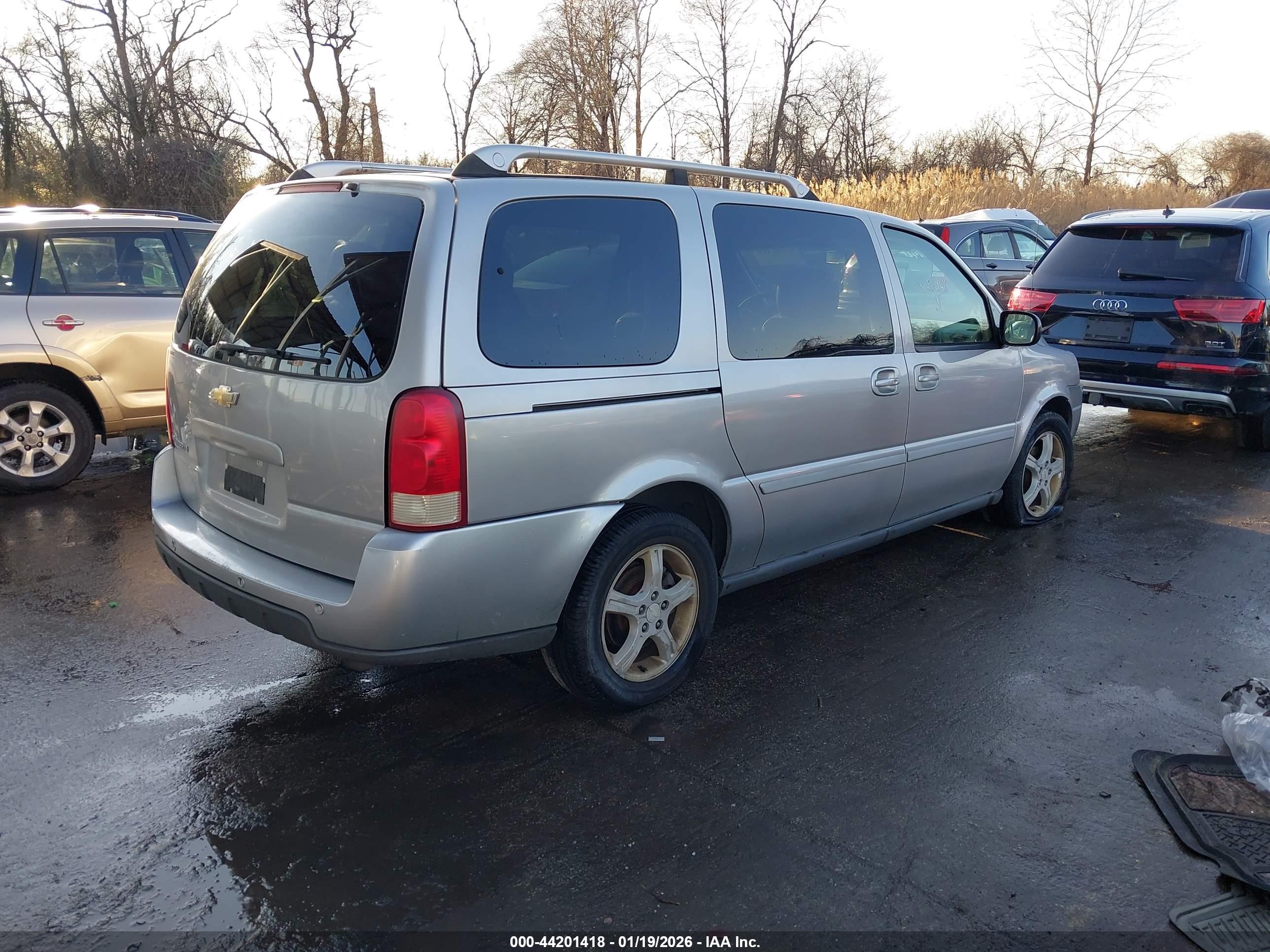 CHEVROLET UPLANDER image 4
