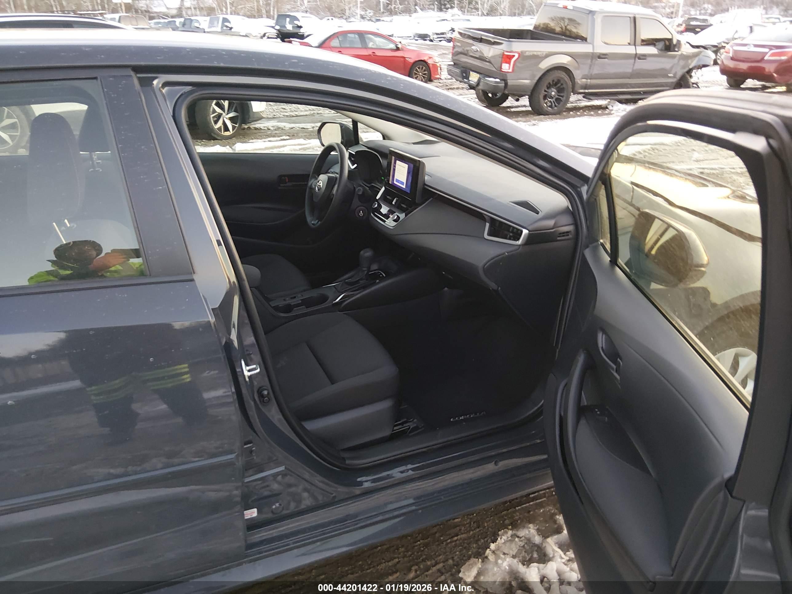 TOYOTA COROLLA image 5