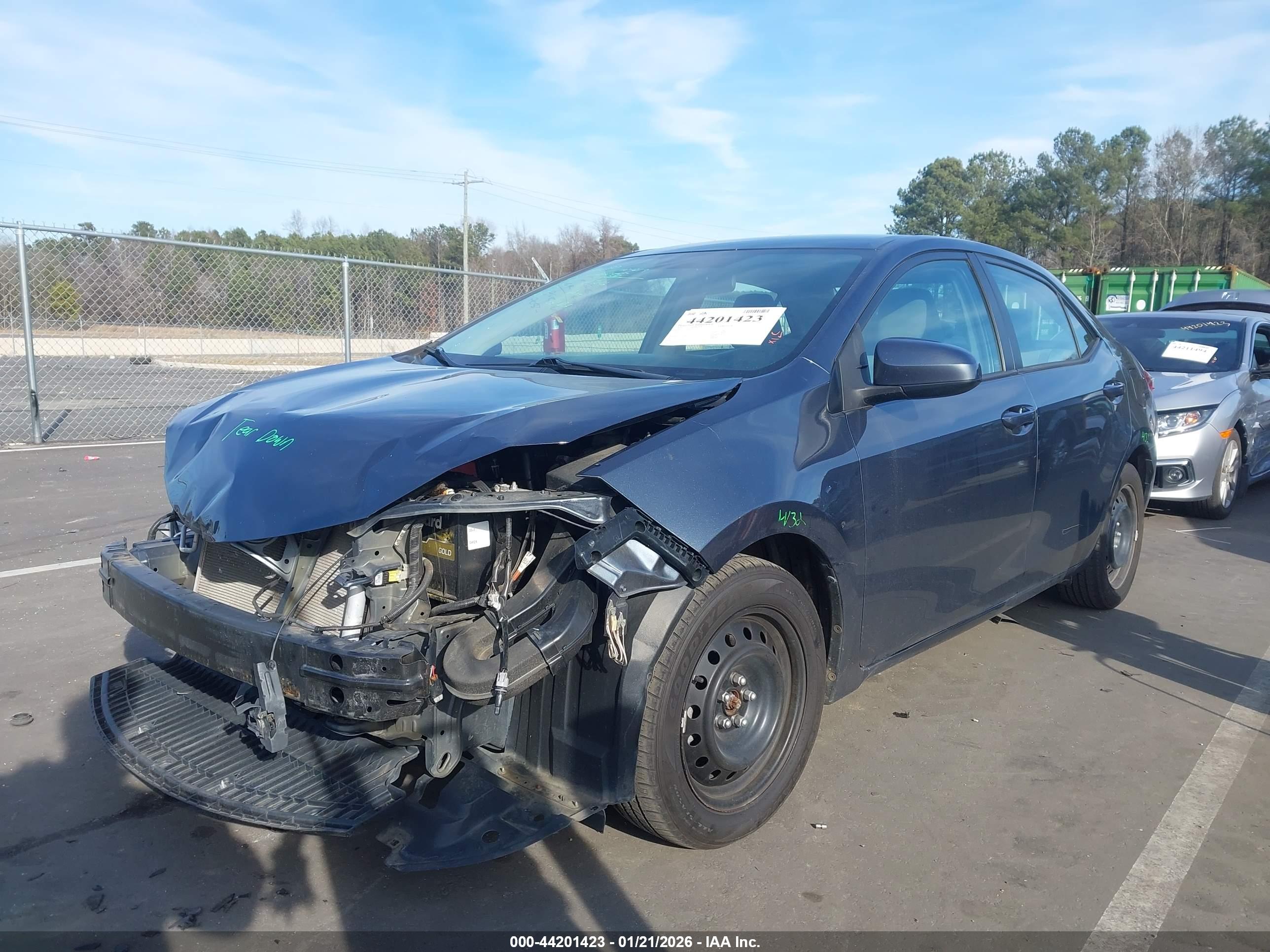 TOYOTA COROLLA image 2