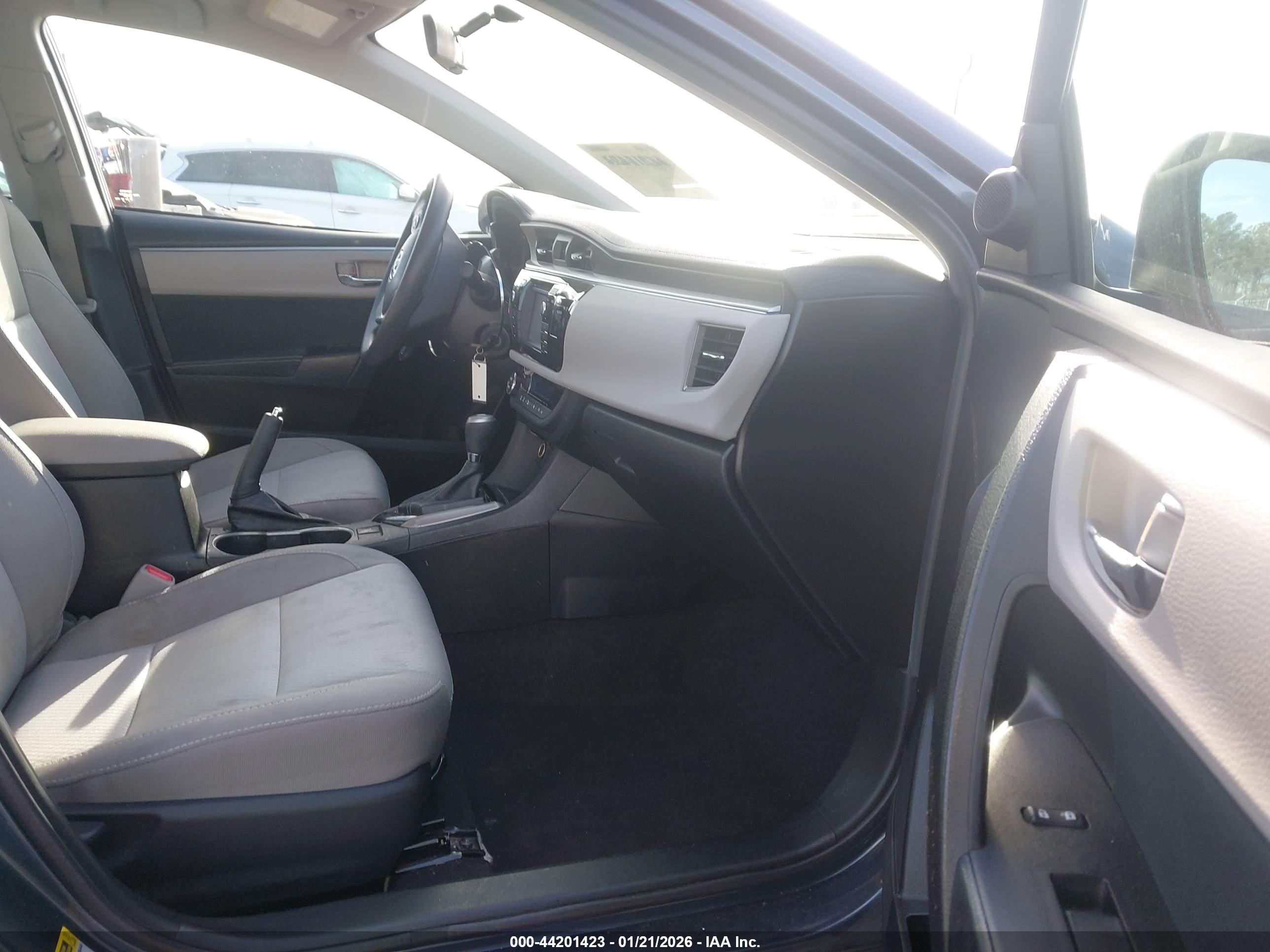TOYOTA COROLLA image 5