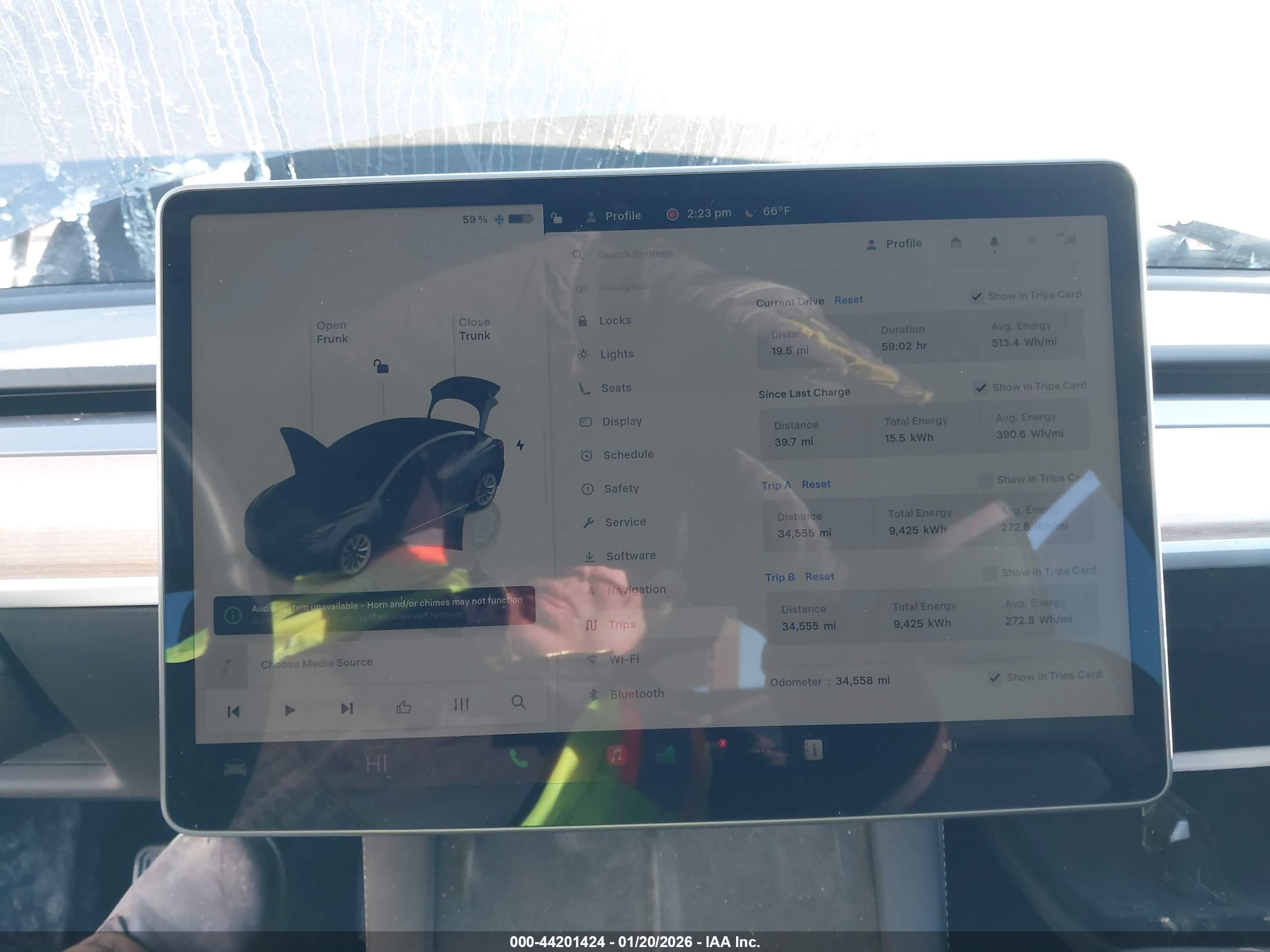 TESLA MODEL image 7