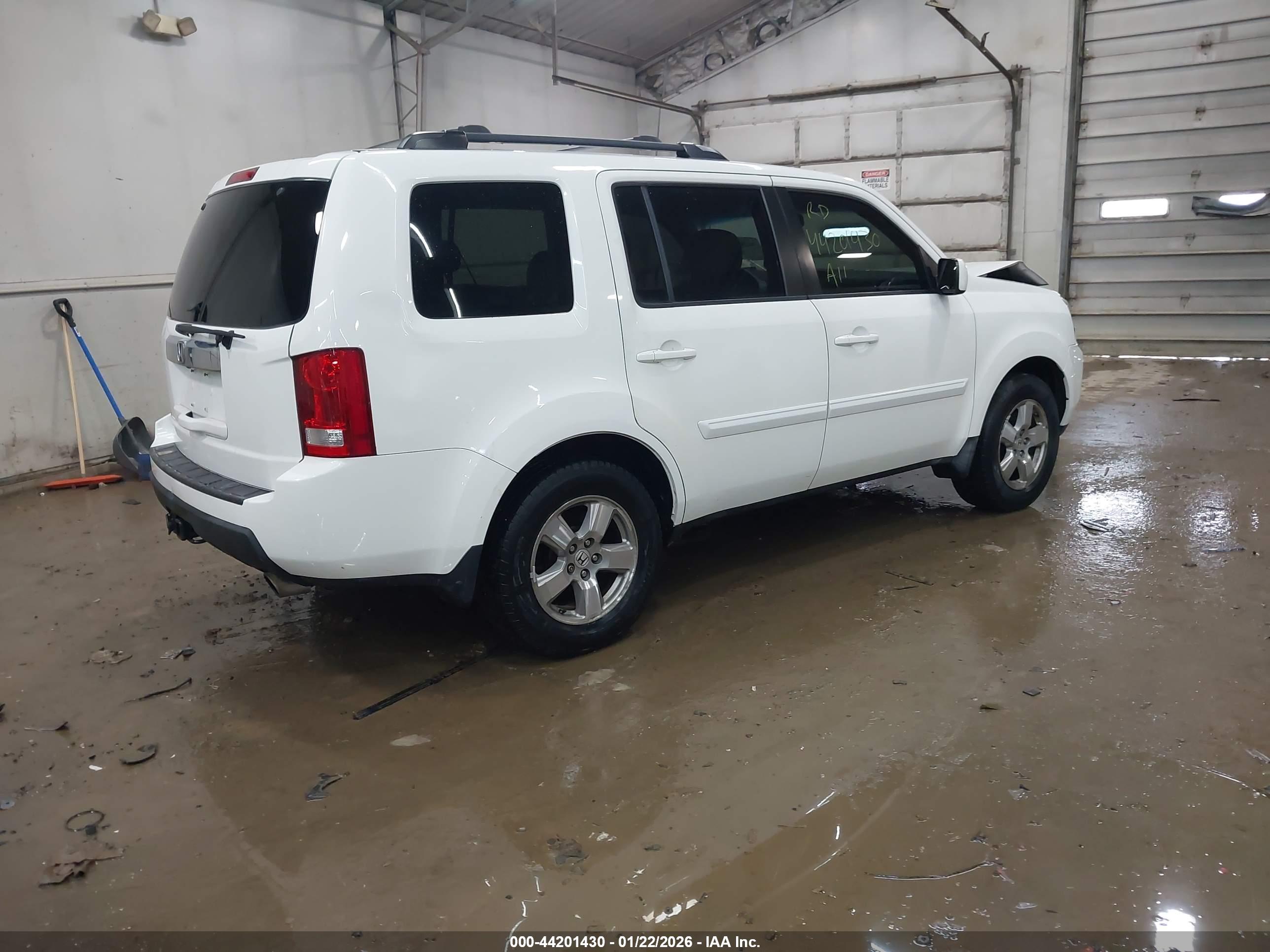 HONDA PILOT image 4