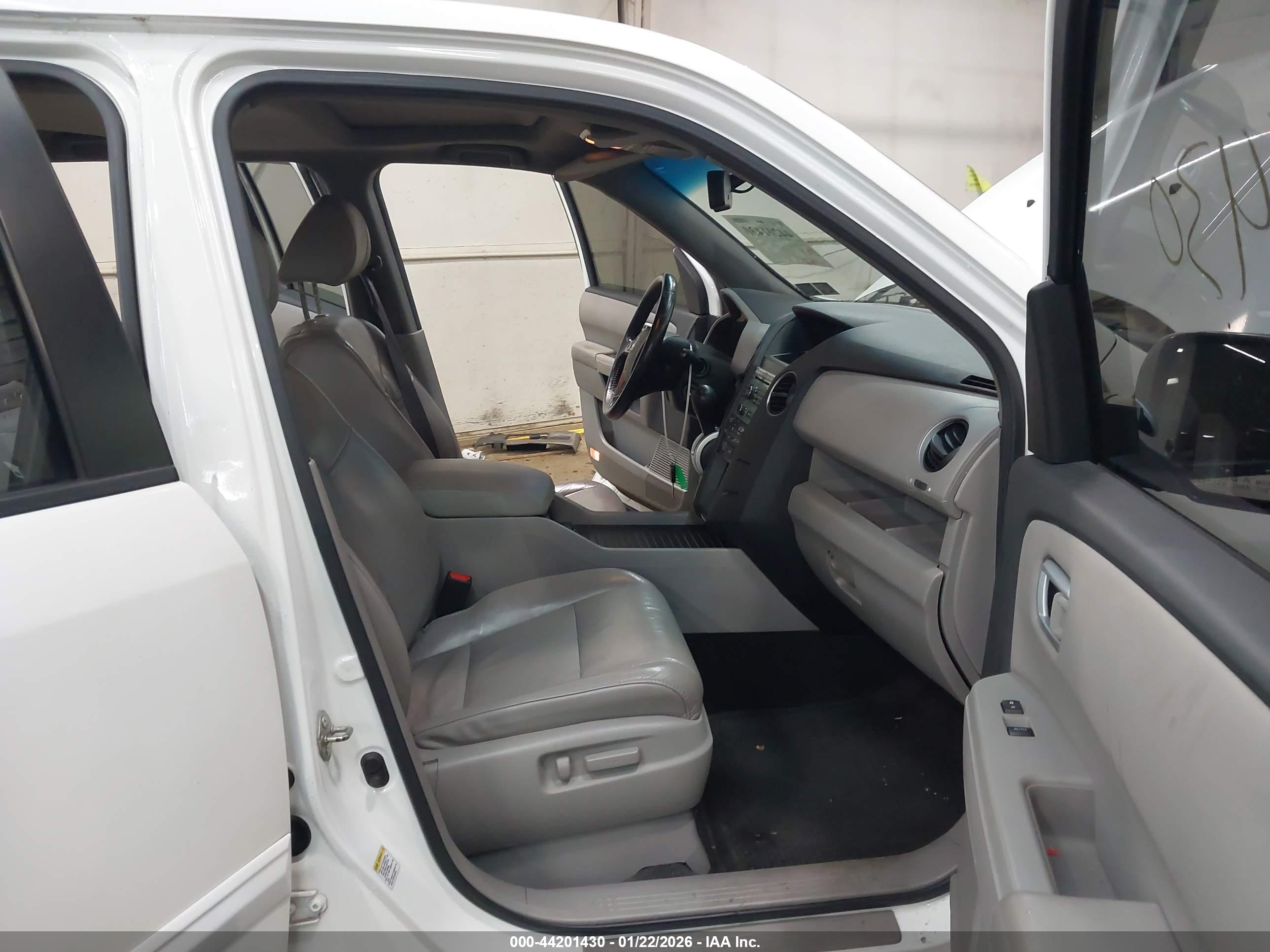 HONDA PILOT image 5