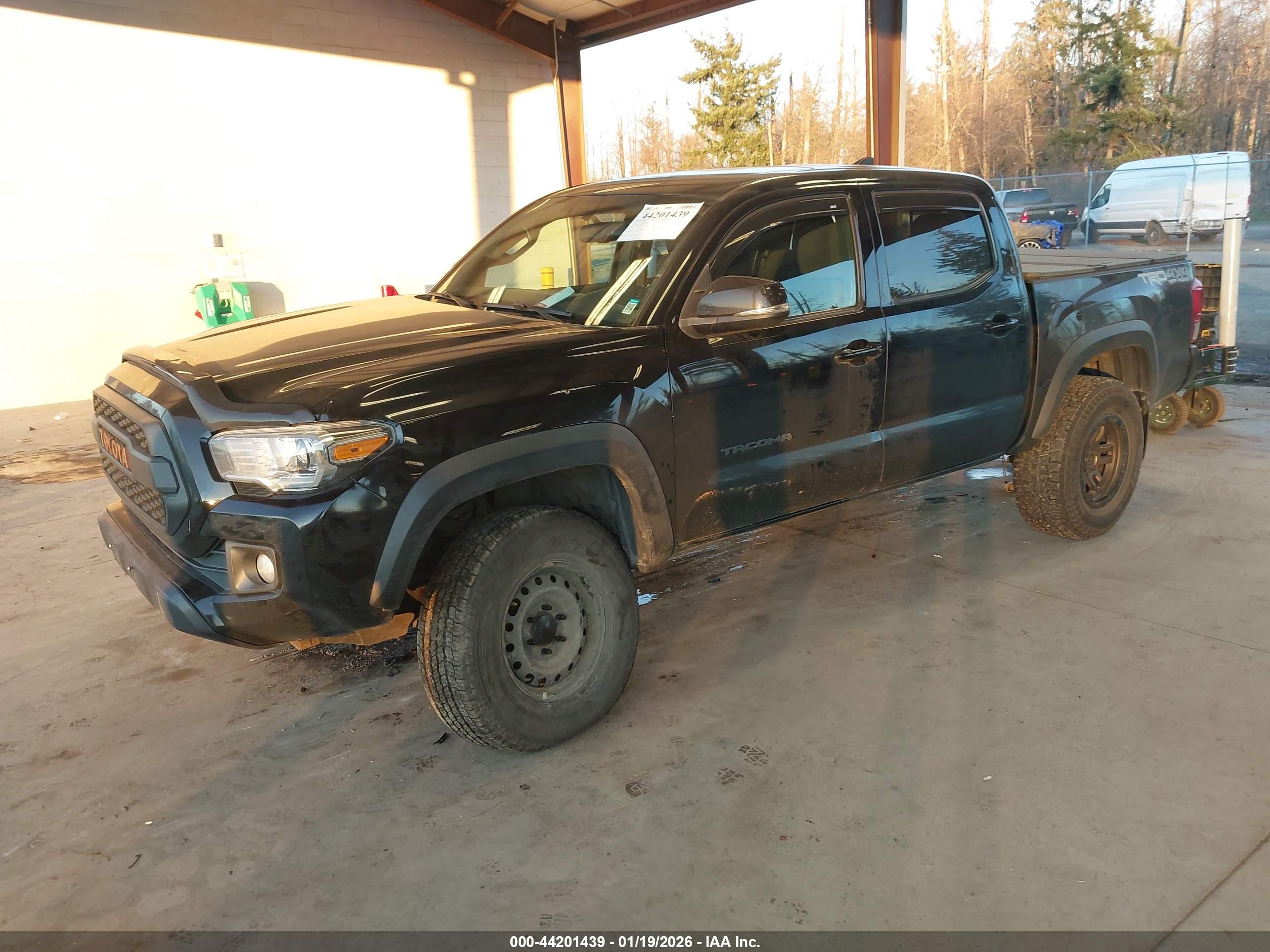 TOYOTA TACOMA image 2