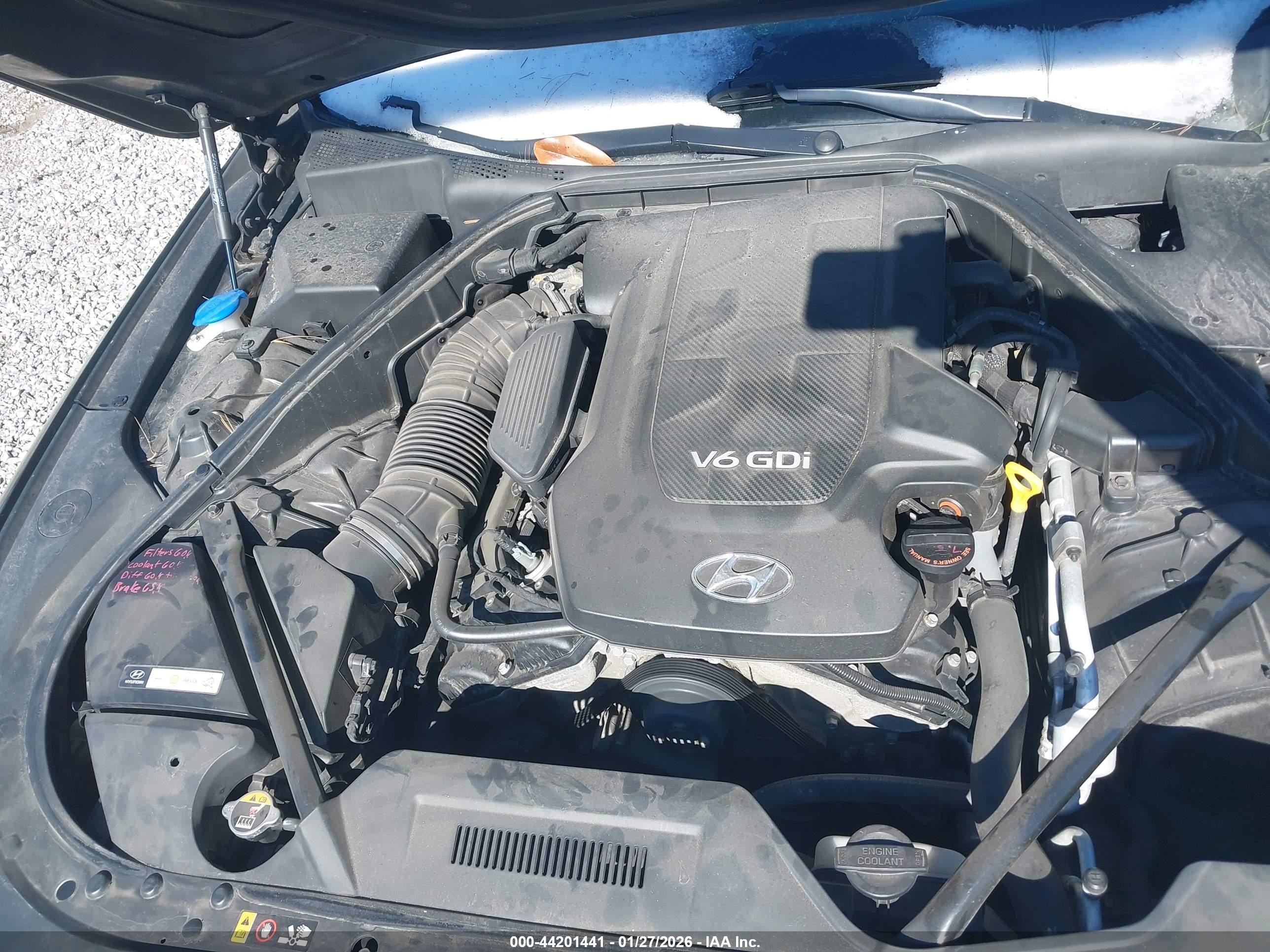 HYUNDAI GENESIS image 10