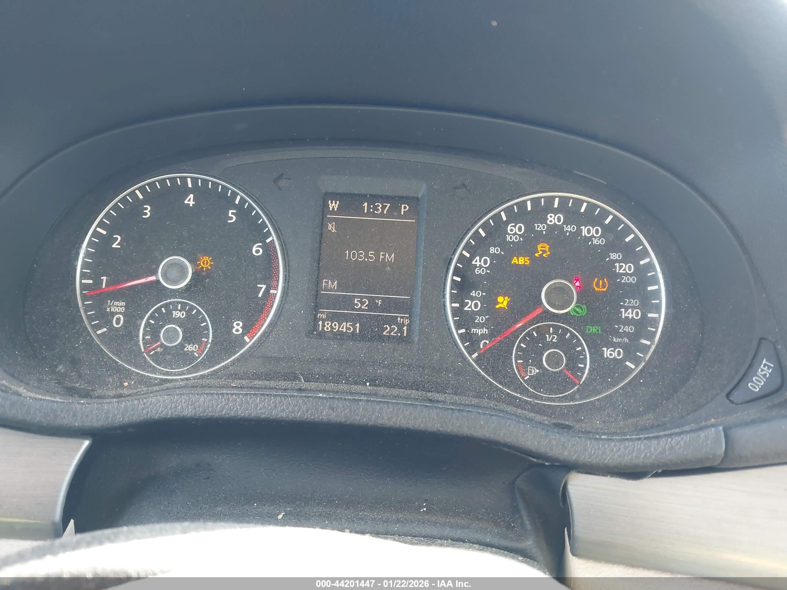 VOLKSWAGEN PASSAT image 7