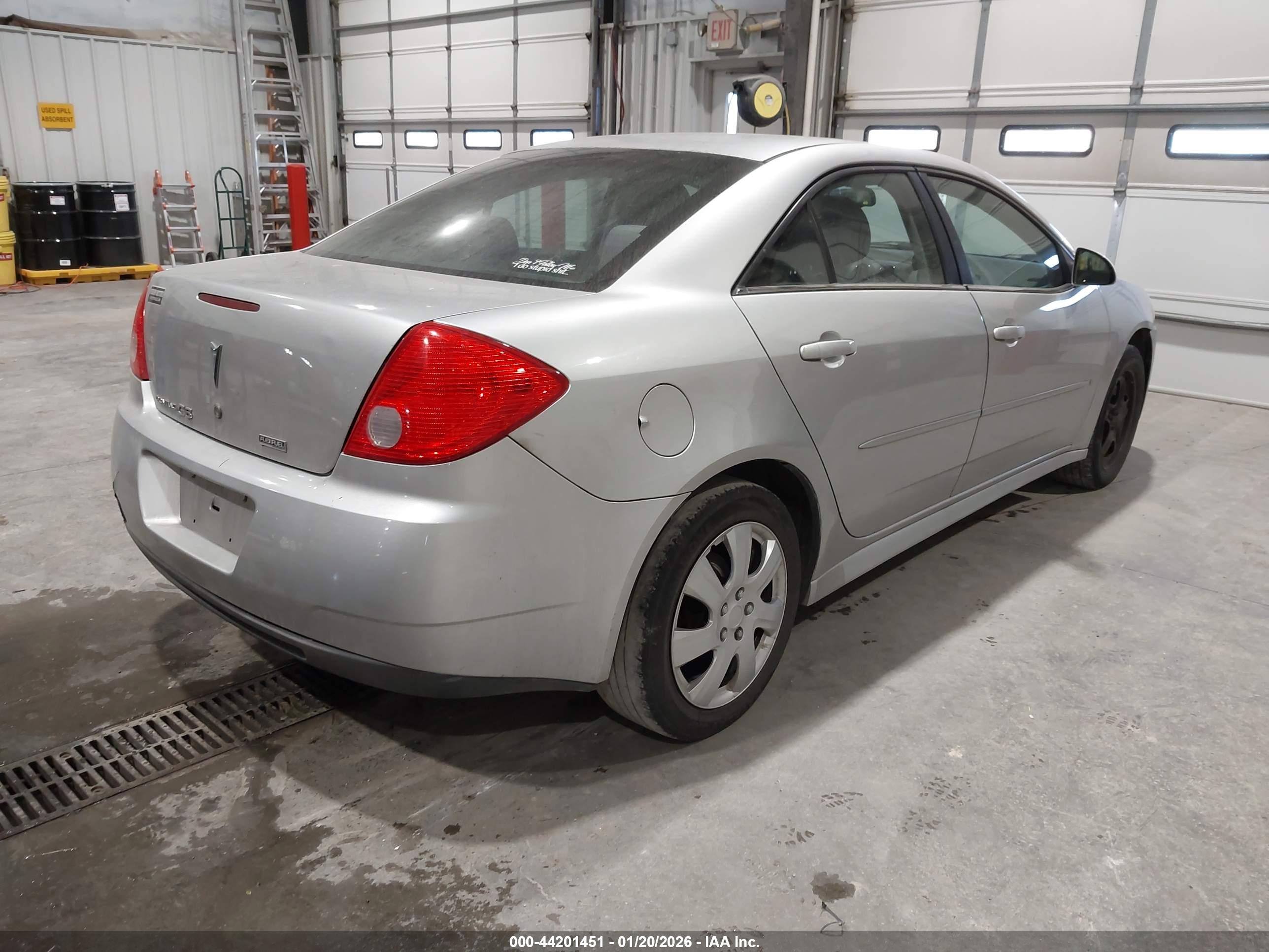 PONTIAC G6 image 4