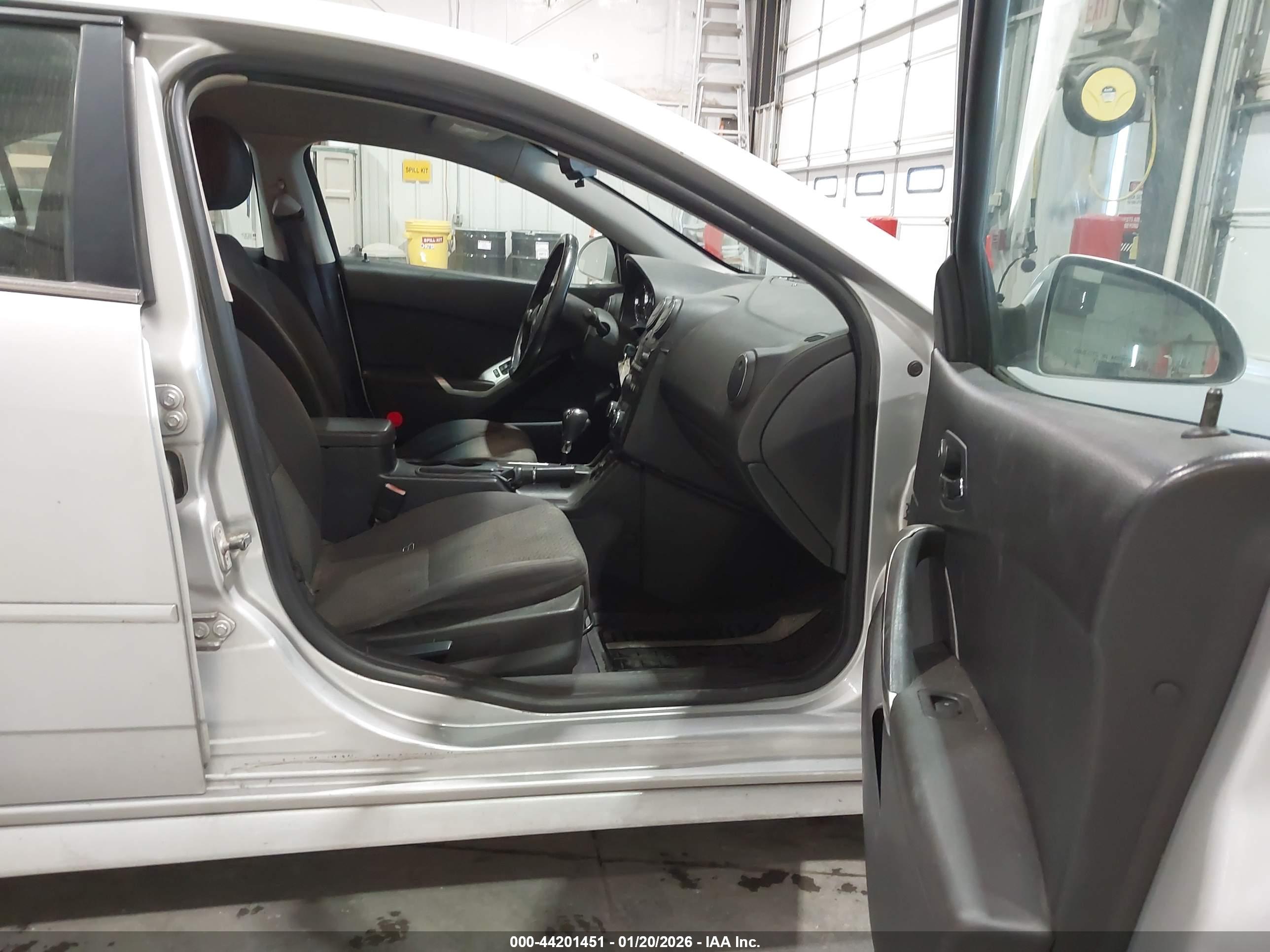 PONTIAC G6 image 5
