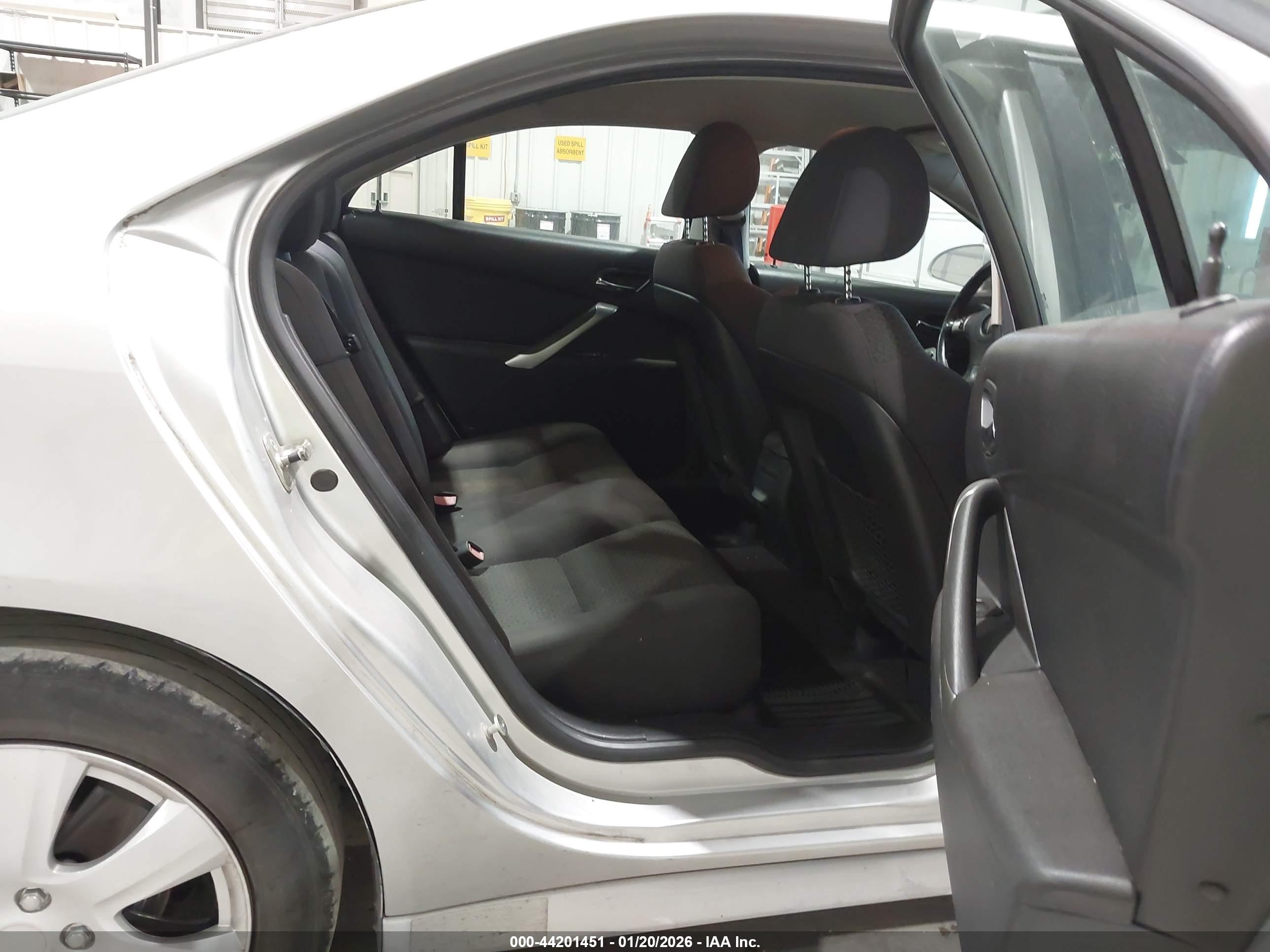PONTIAC G6 image 8