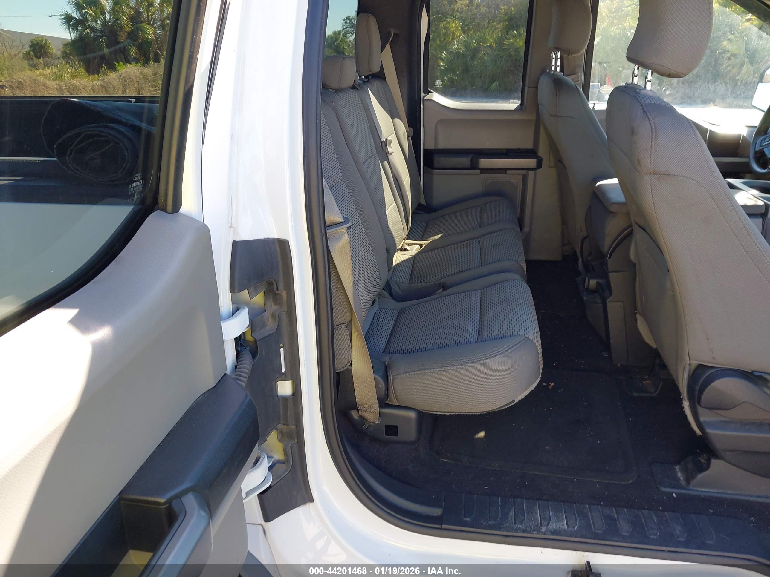 FORD F-150 image 8