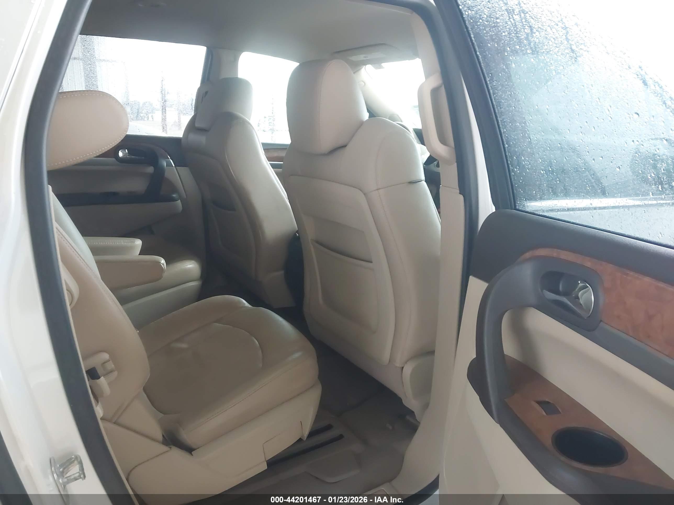 BUICK ENCLAVE image 8