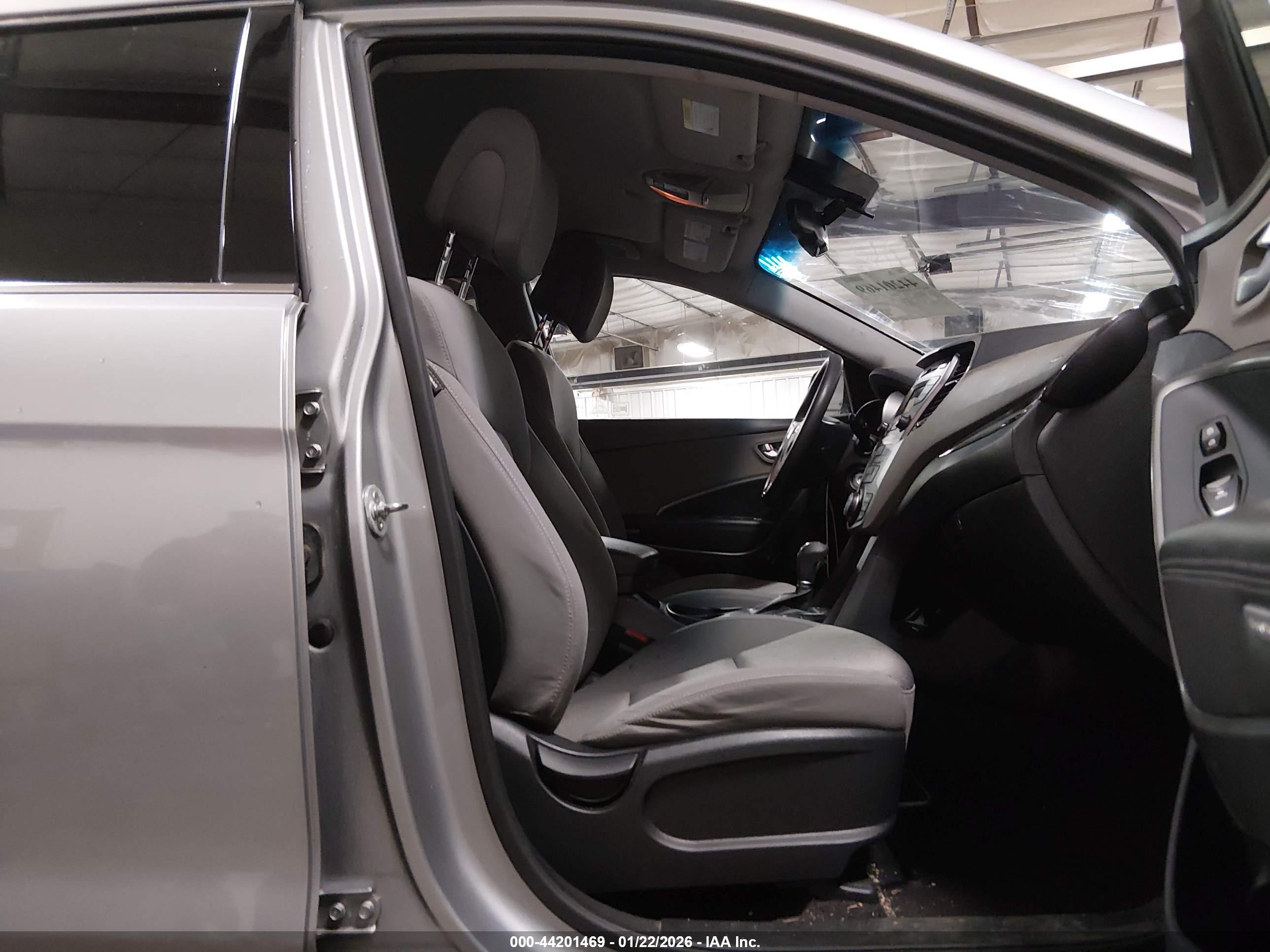 HYUNDAI SANTA image 5