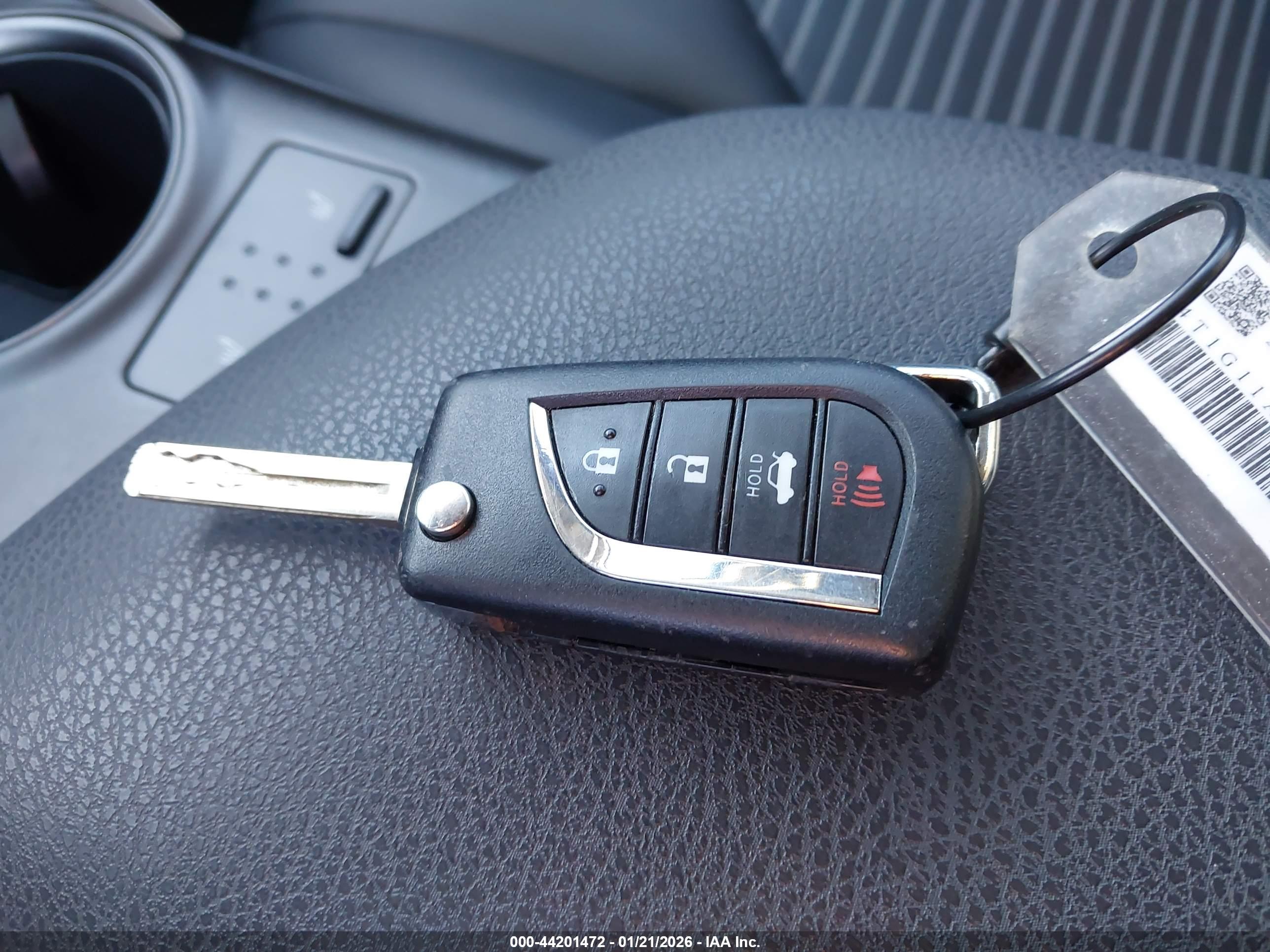 TOYOTA CAMRY image 11