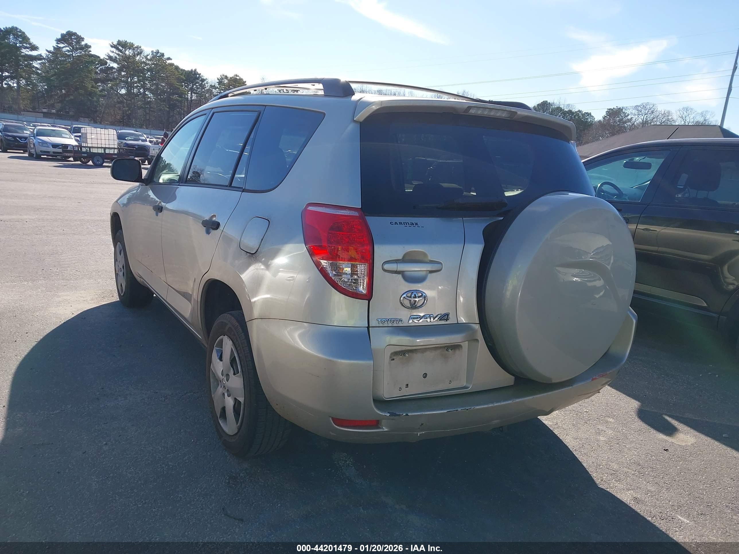 TOYOTA RAV4 image 3