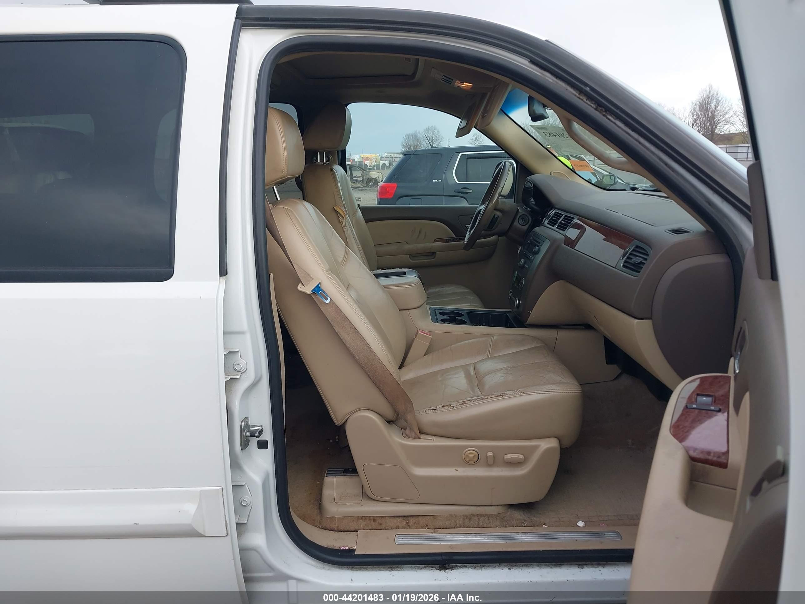 GMC YUKON image 5