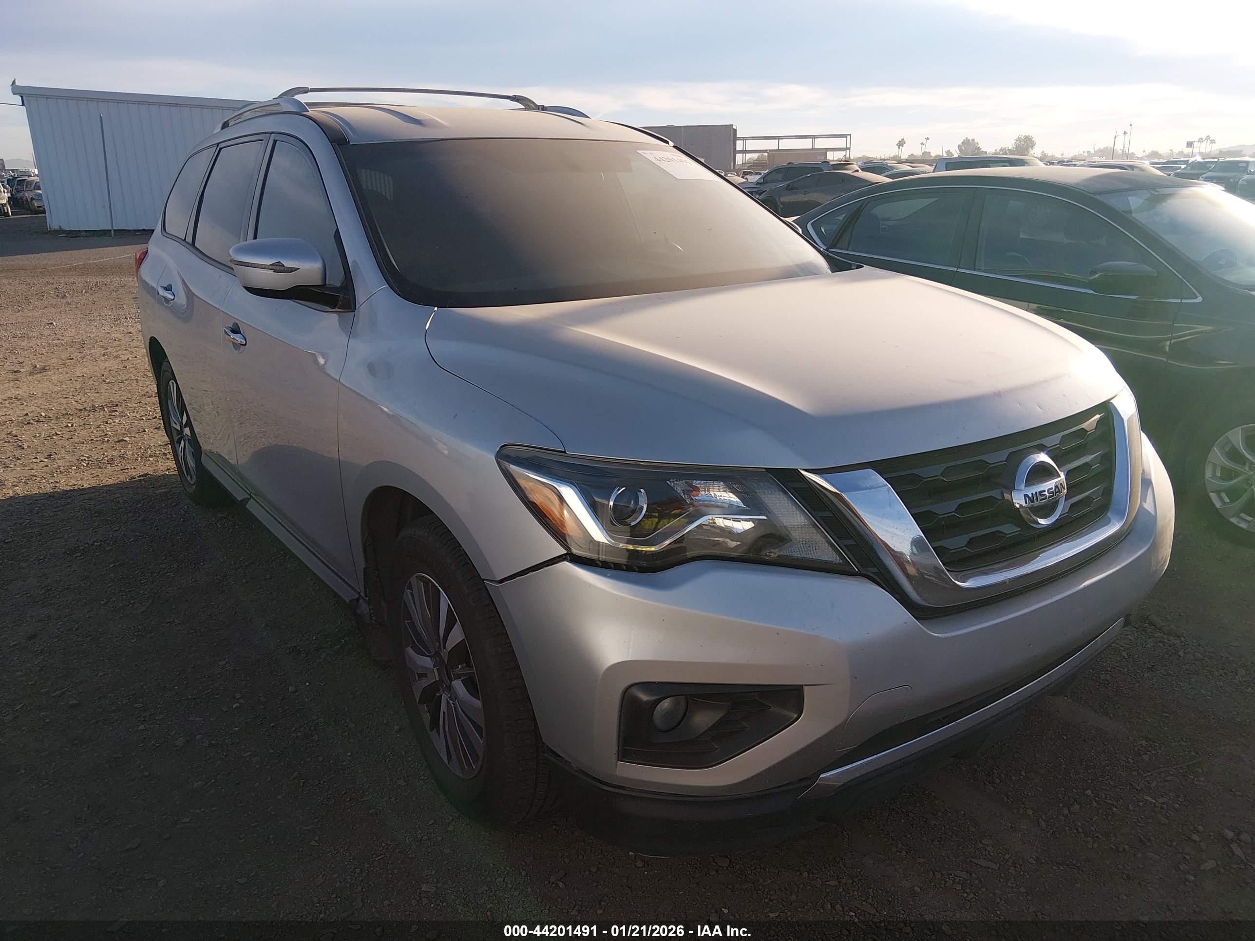 NISSAN PATHFINDER image 6