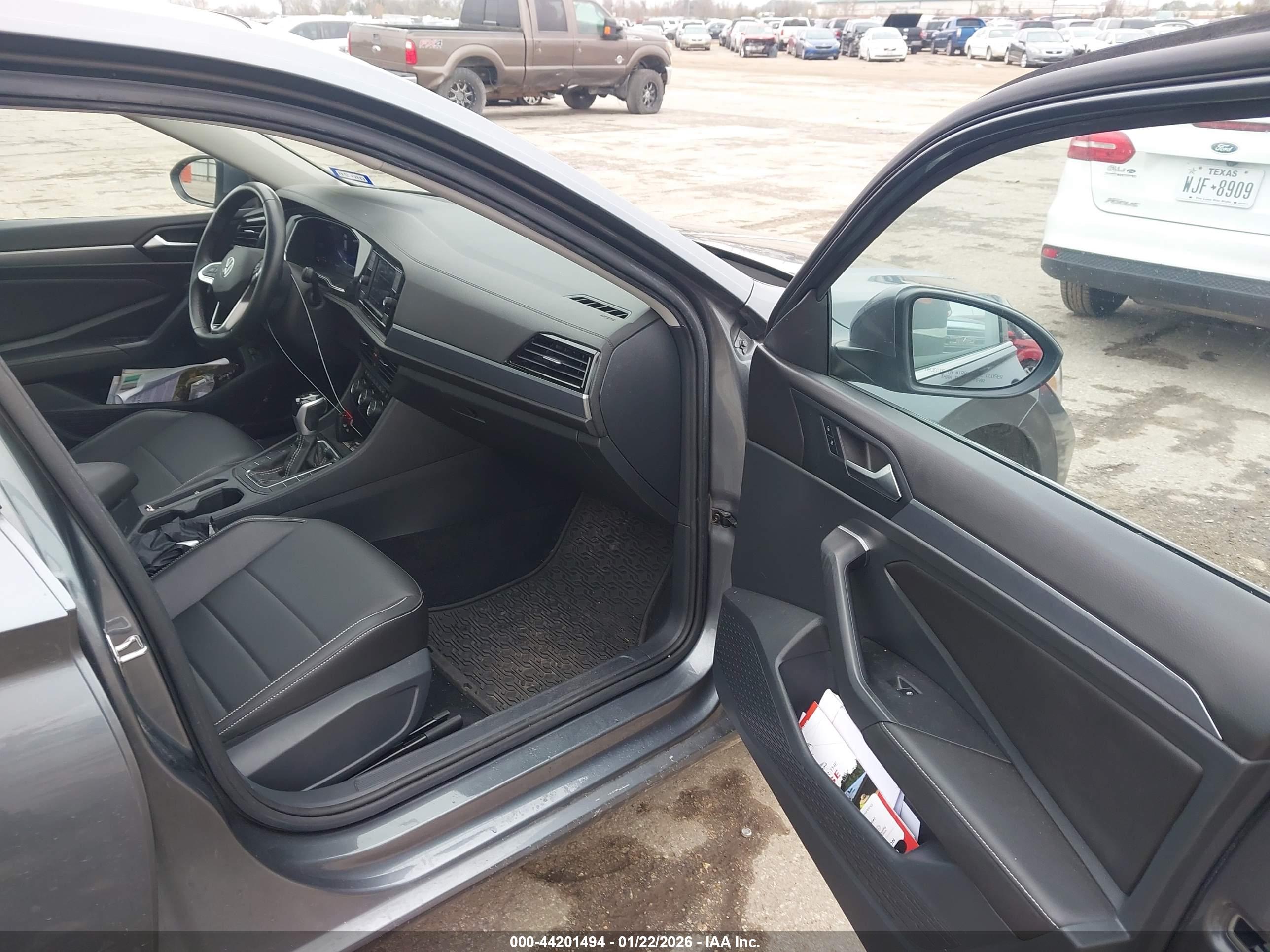 VOLKSWAGEN JETTA image 5