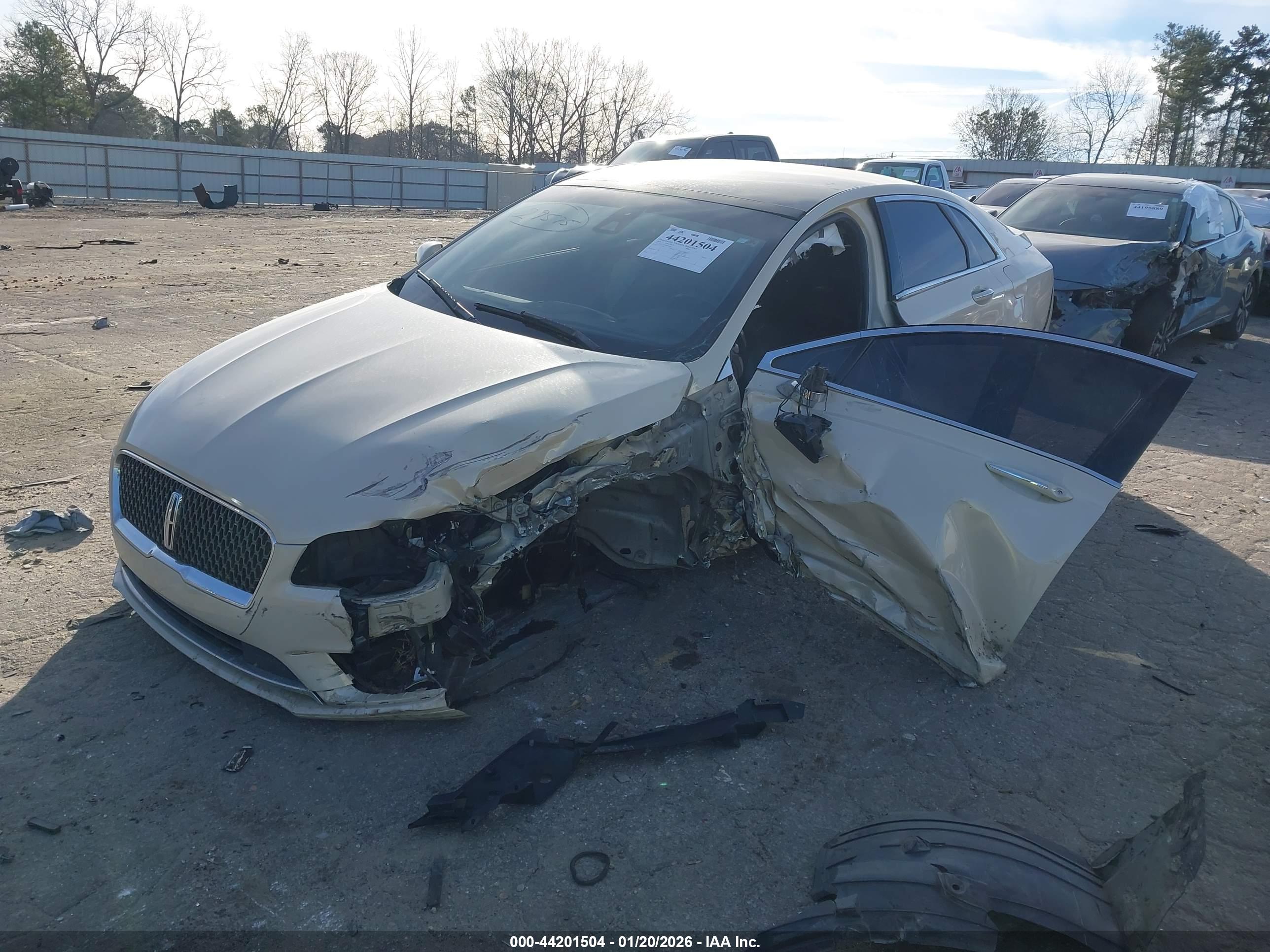 LINCOLN MKZ image 2