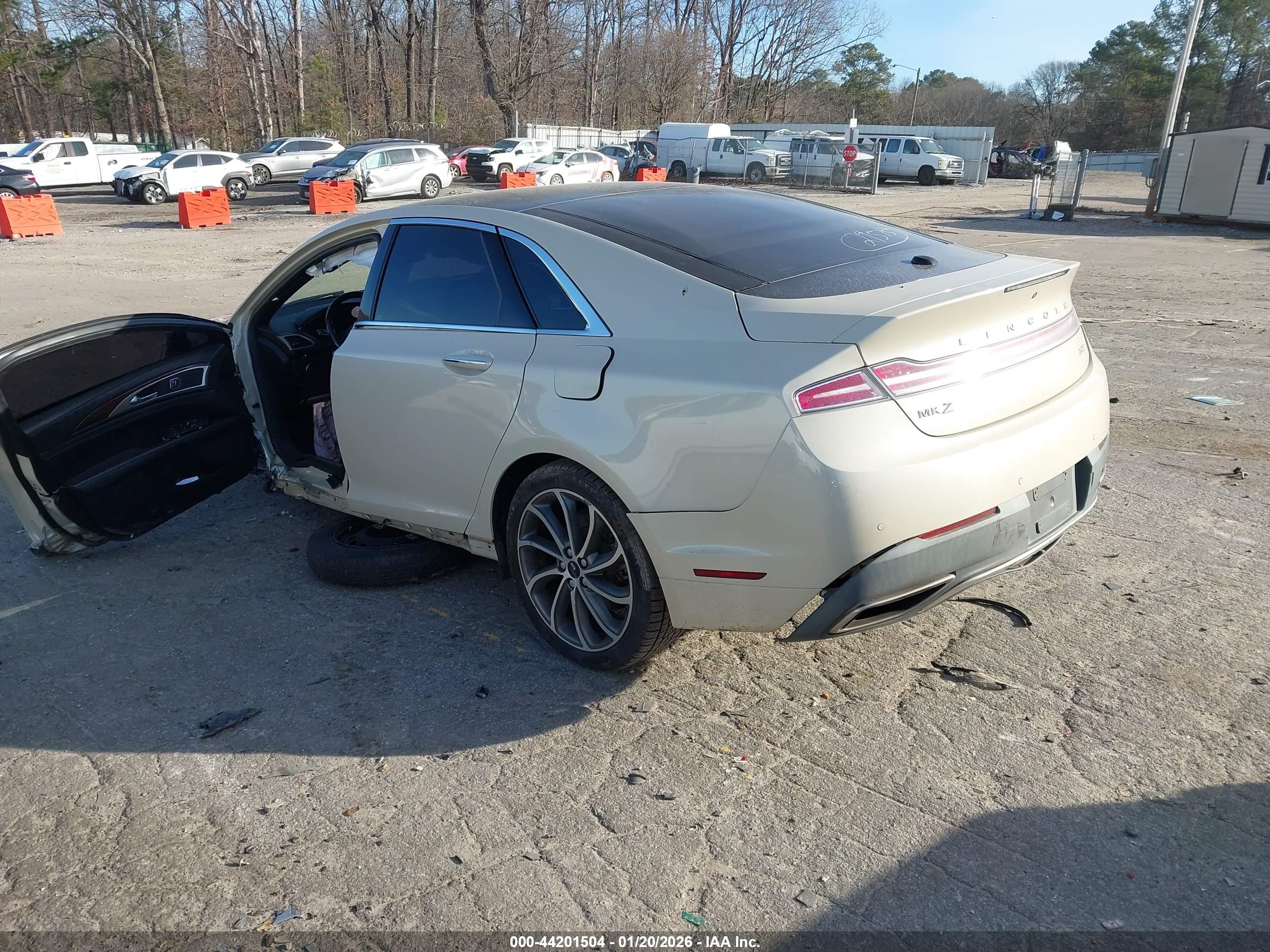 LINCOLN MKZ image 3