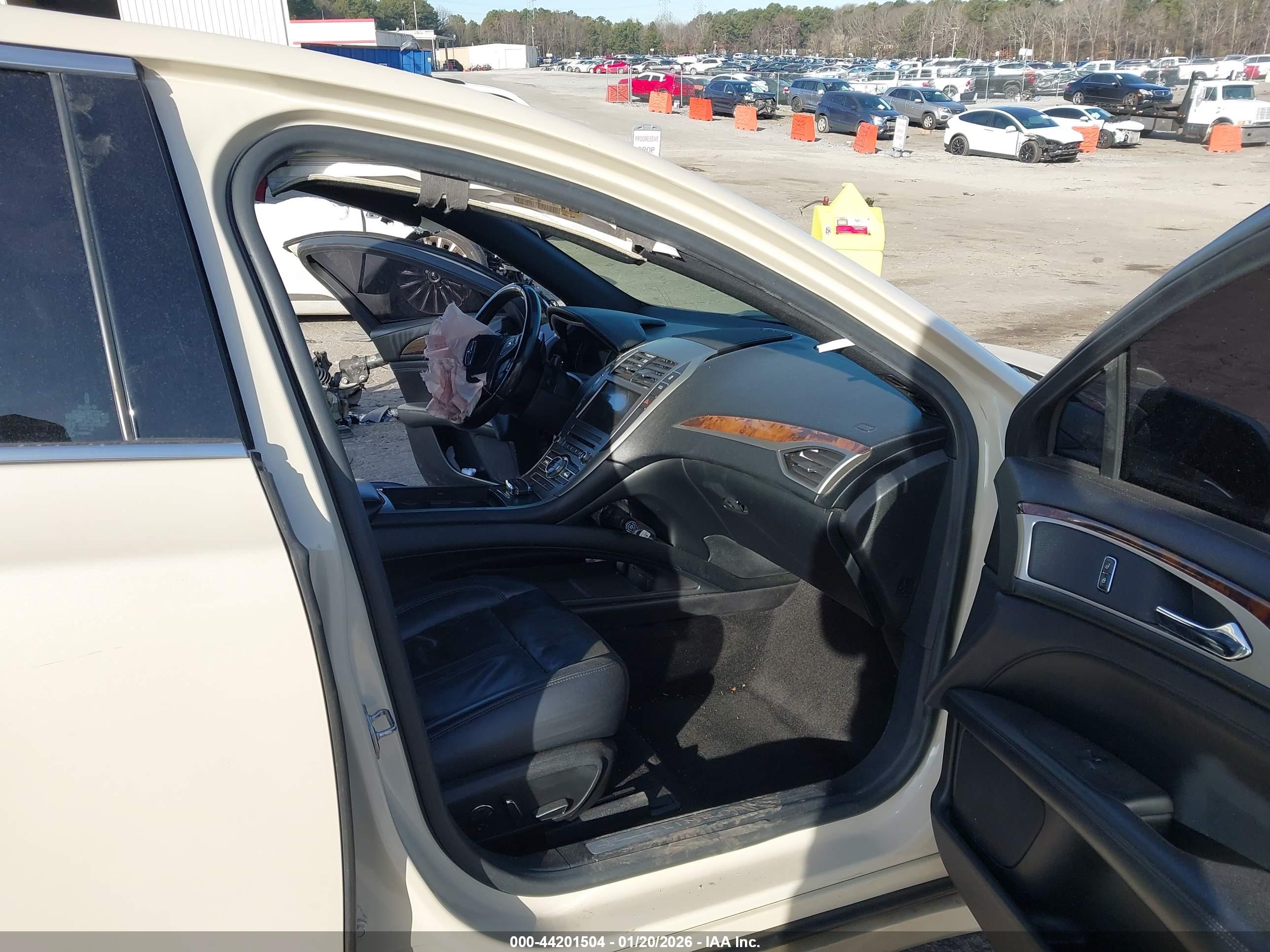 LINCOLN MKZ image 5