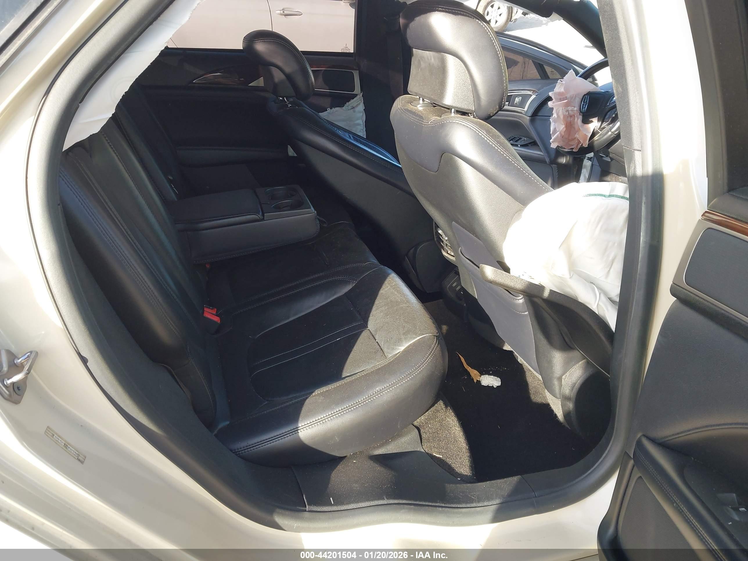 LINCOLN MKZ image 8