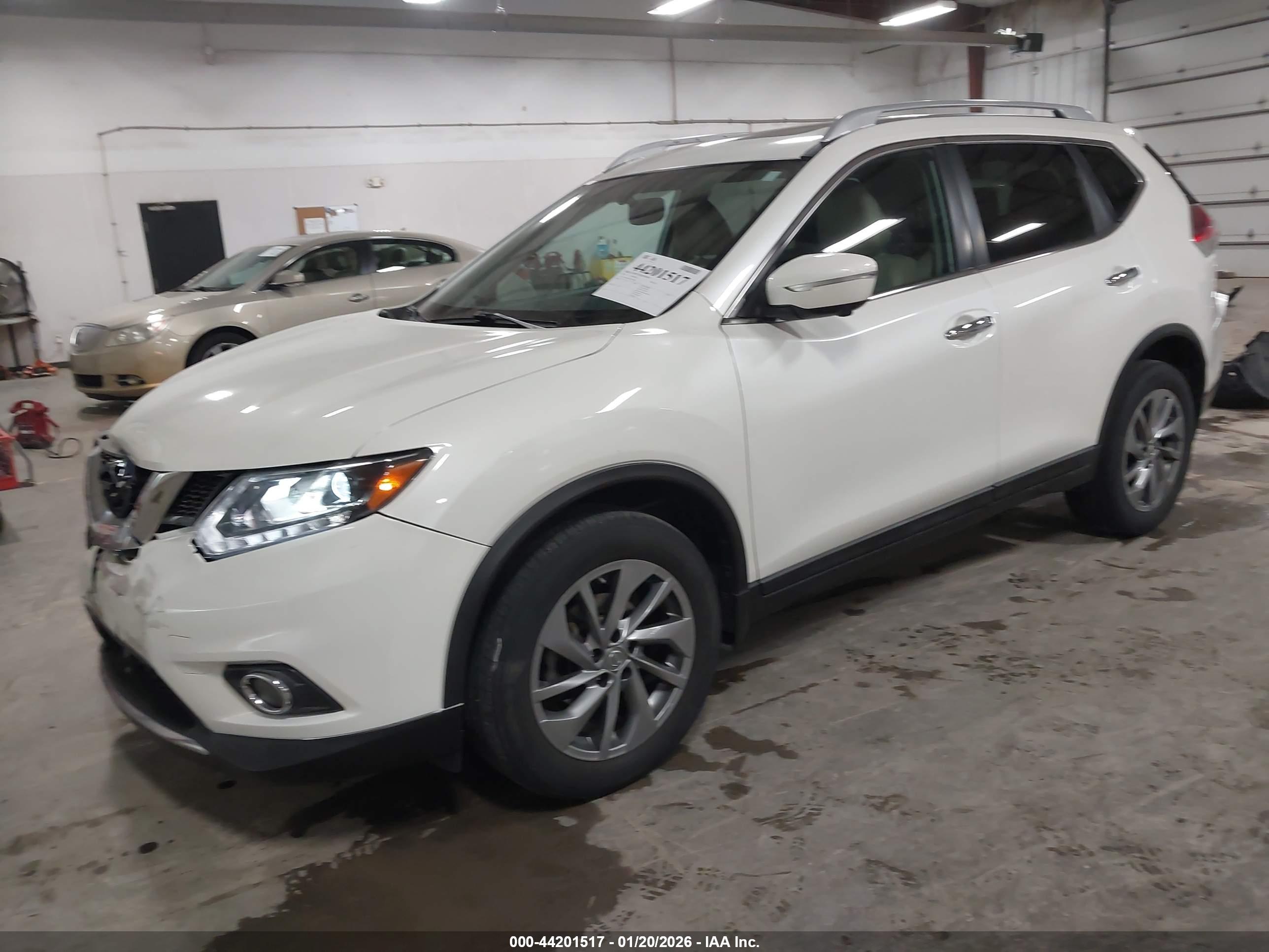 NISSAN ROGUE image 2