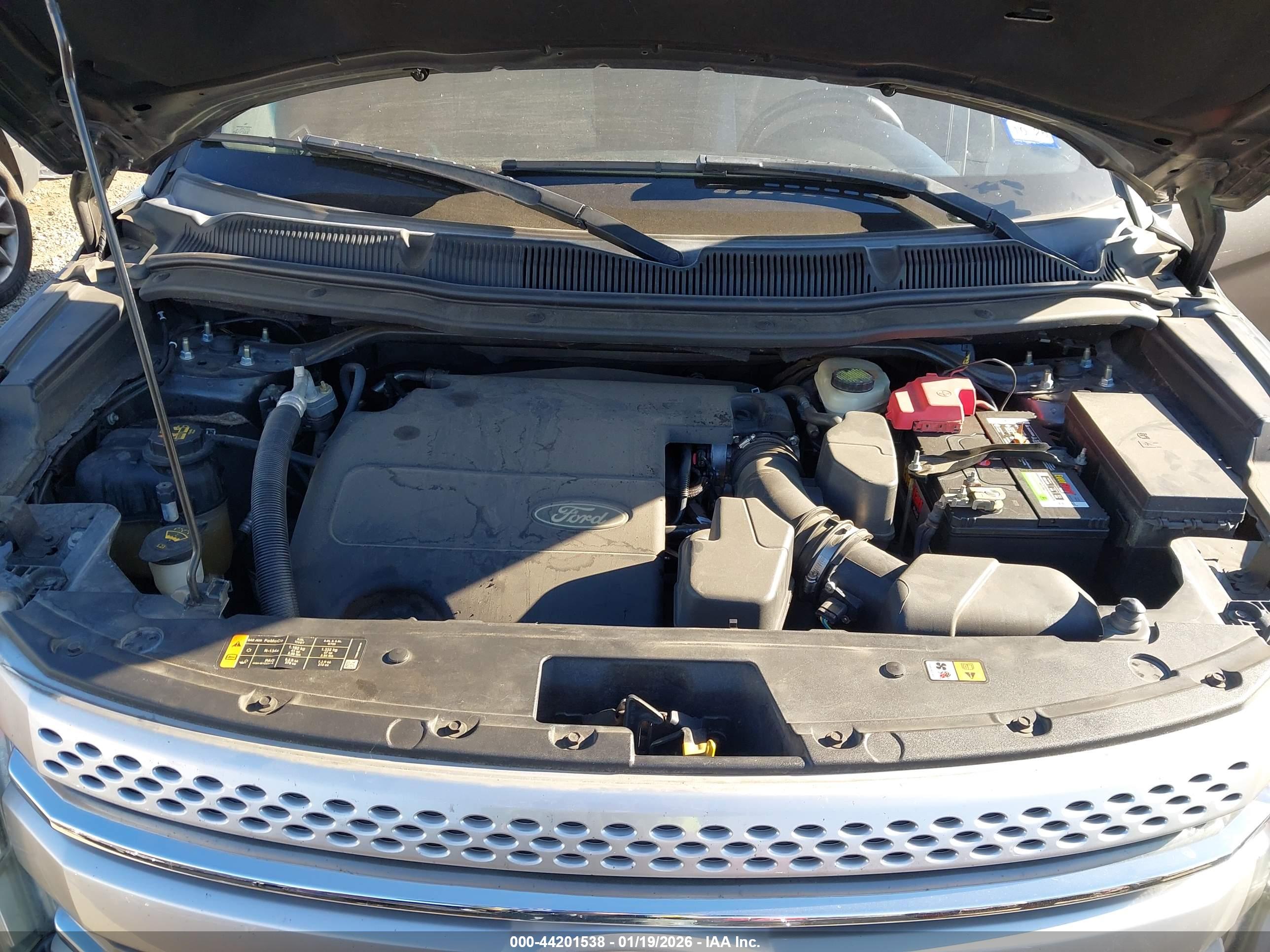 FORD EXPLORER image 10