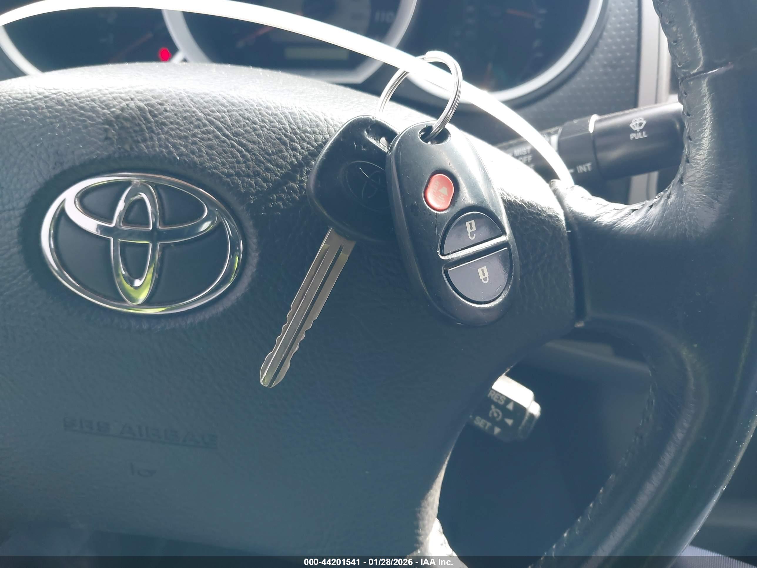 TOYOTA TACOMA image 11