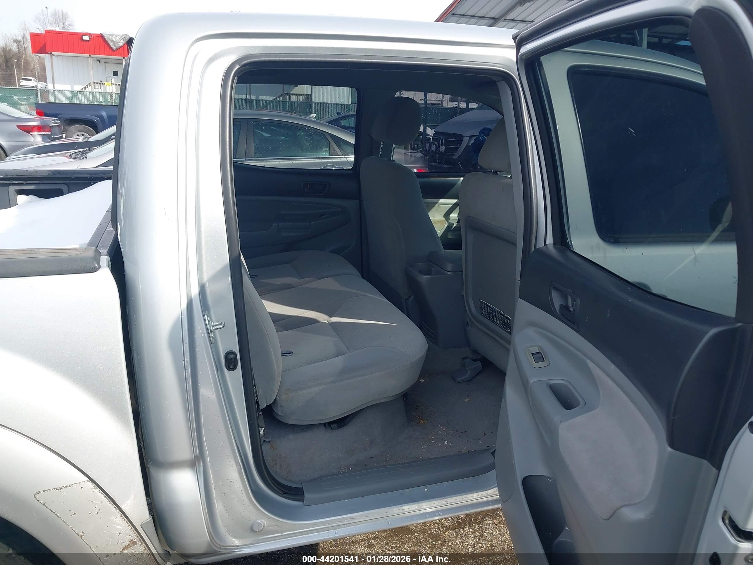 TOYOTA TACOMA image 8