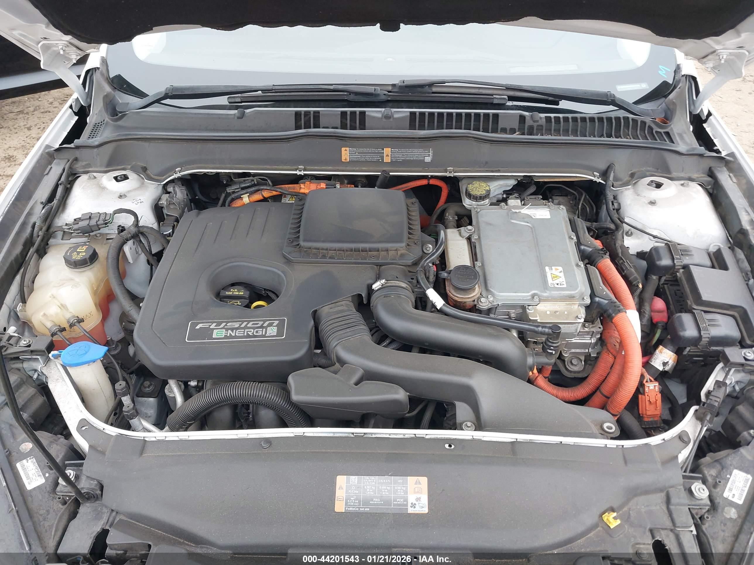 FORD FUSION image 10
