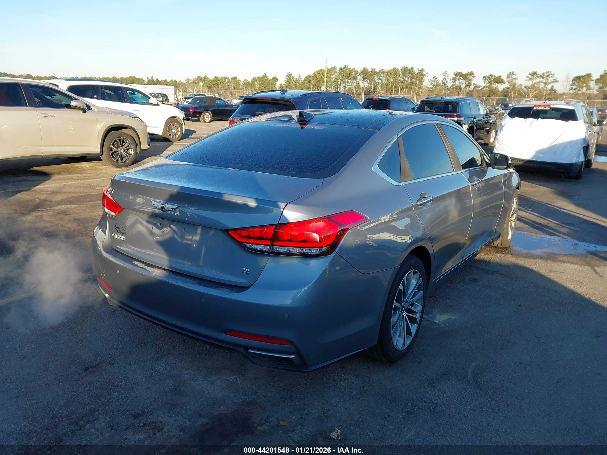 HYUNDAI GENESIS image 4
