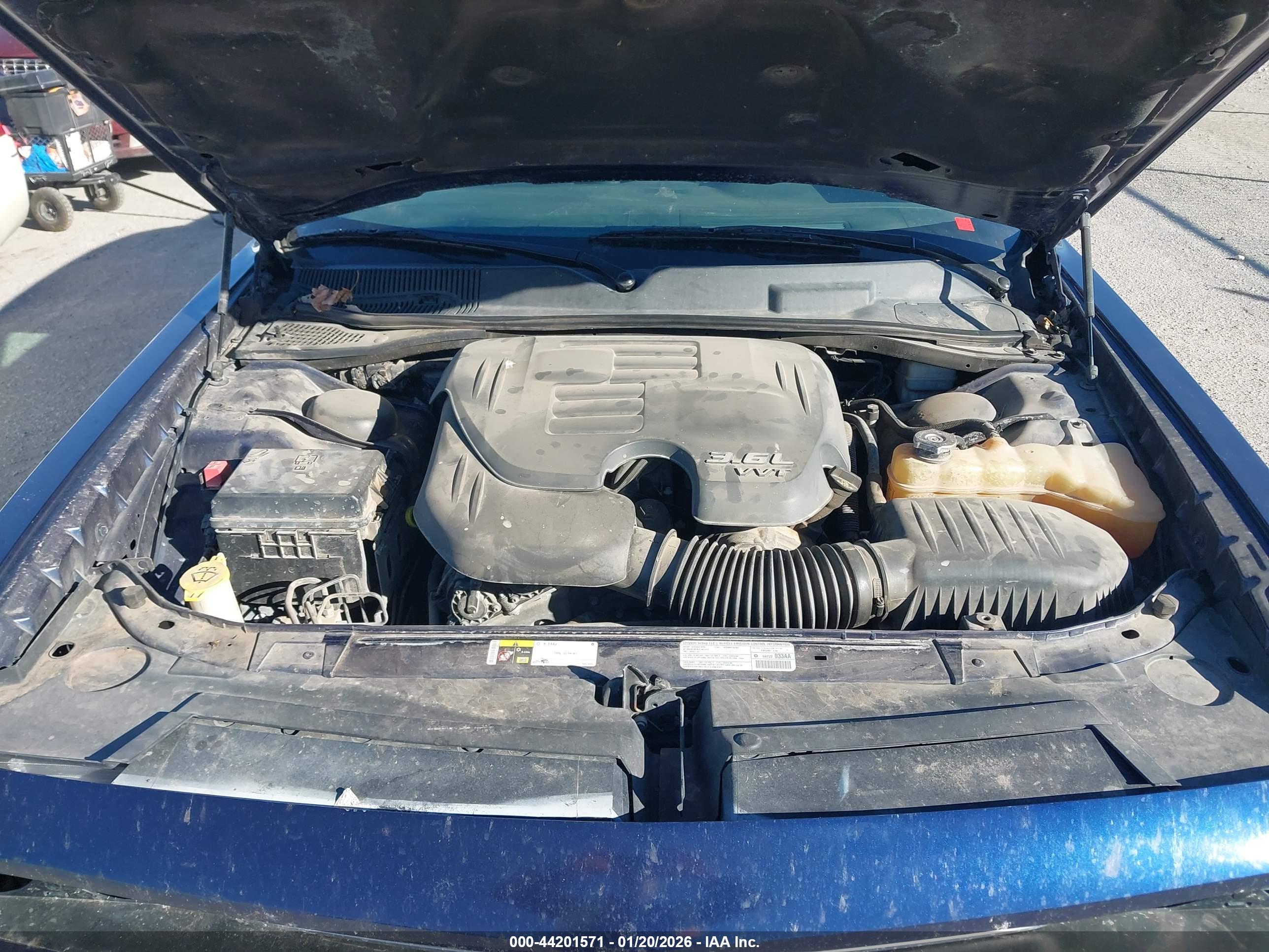 DODGE CHALLENGER image 10