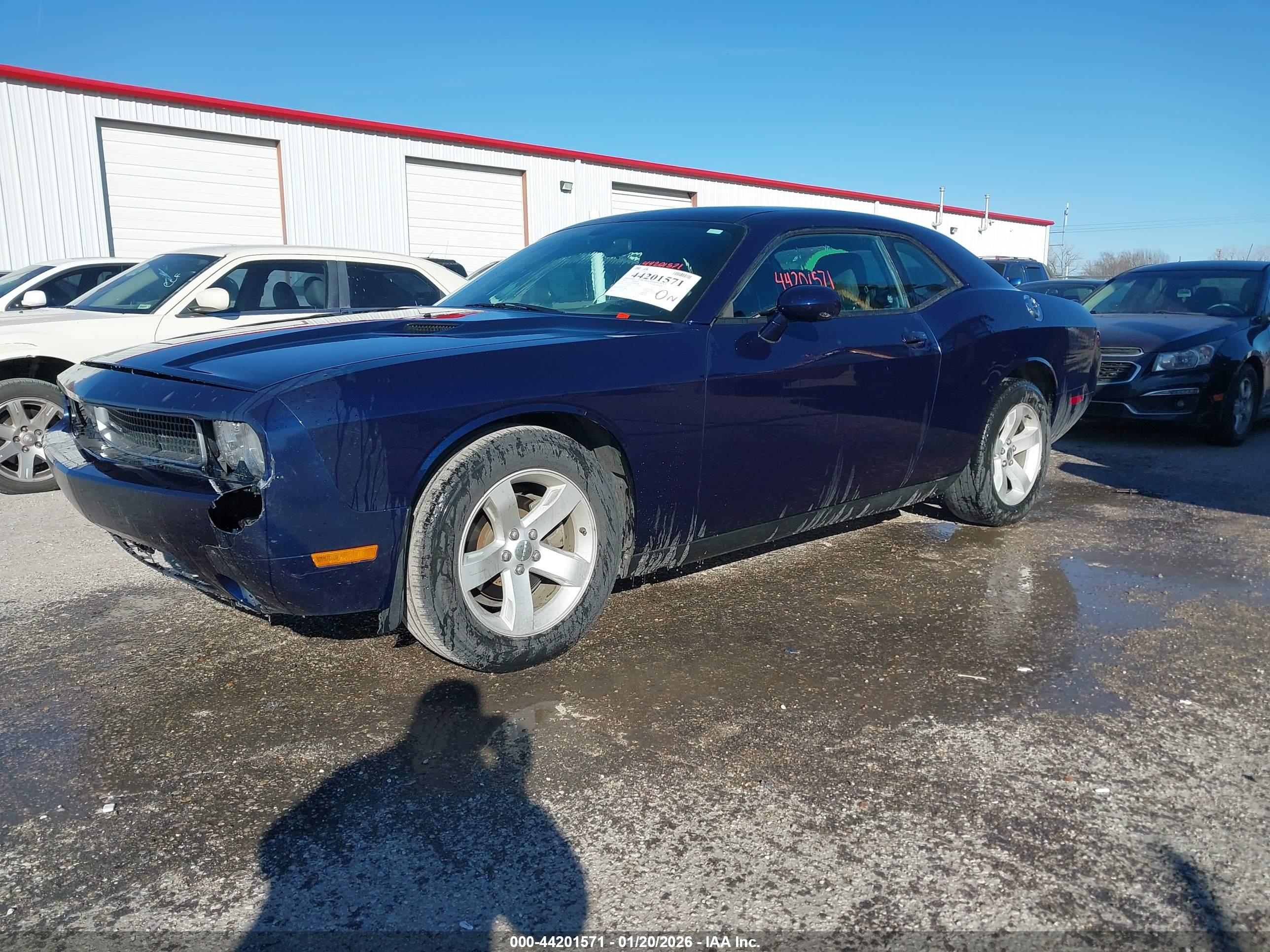 DODGE CHALLENGER image 2