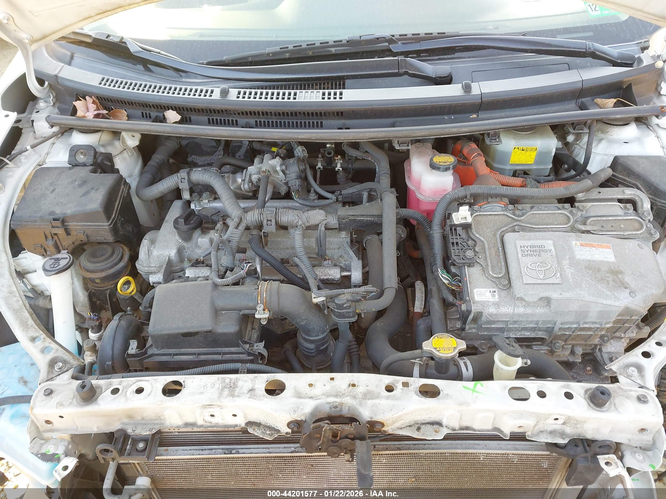 TOYOTA PRIUS image 10