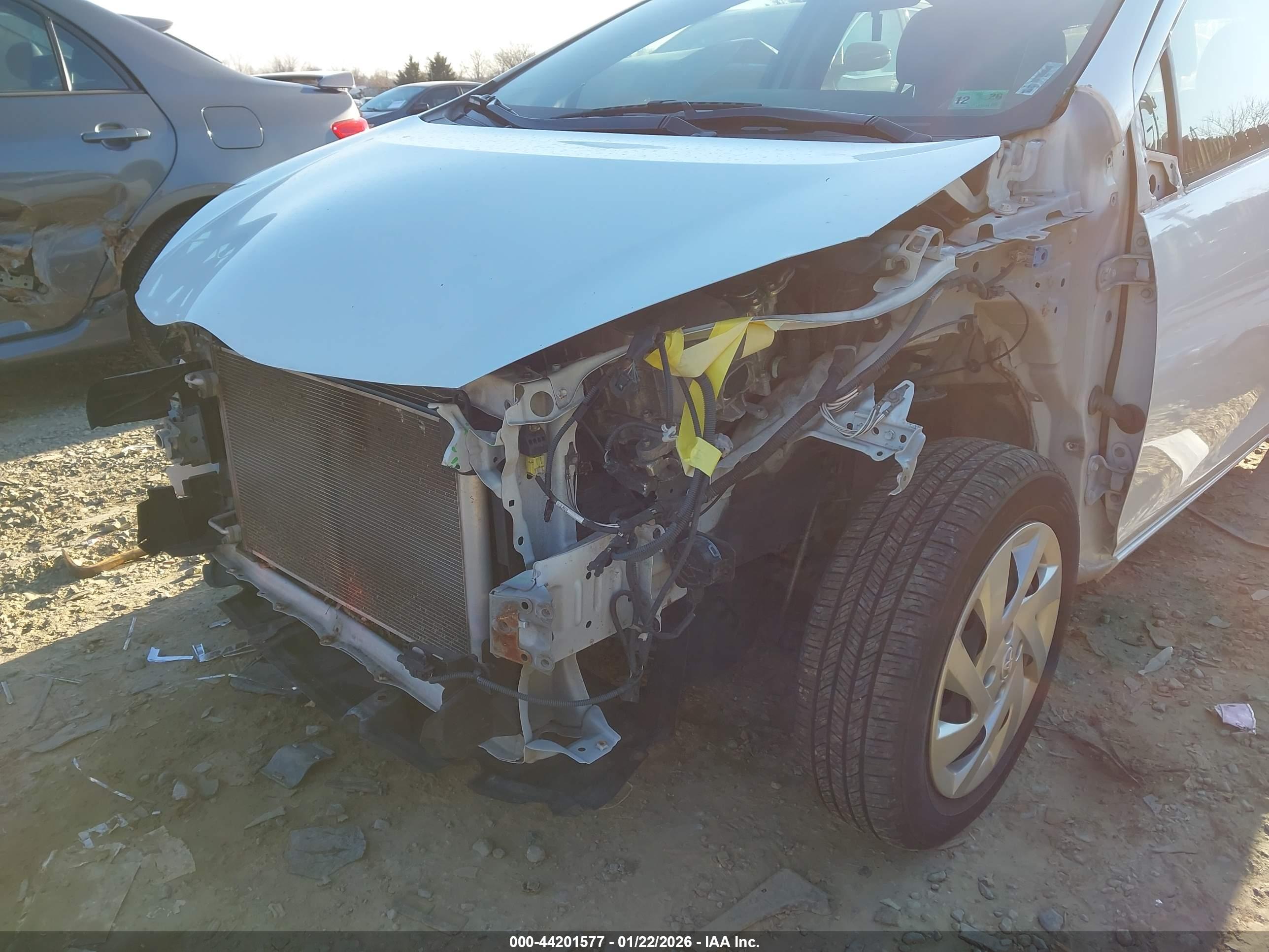 TOYOTA PRIUS image 6