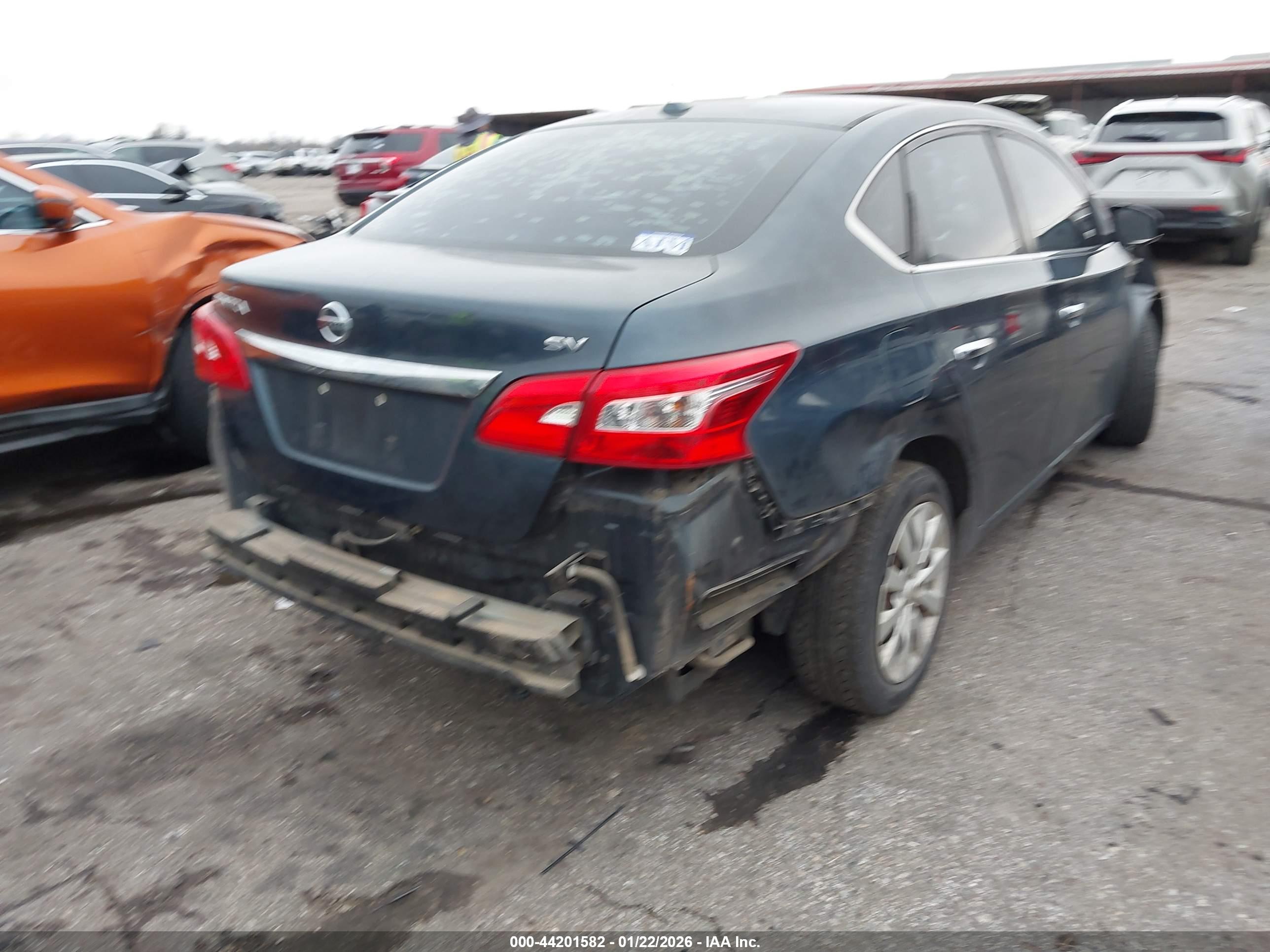 NISSAN SENTRA image 4