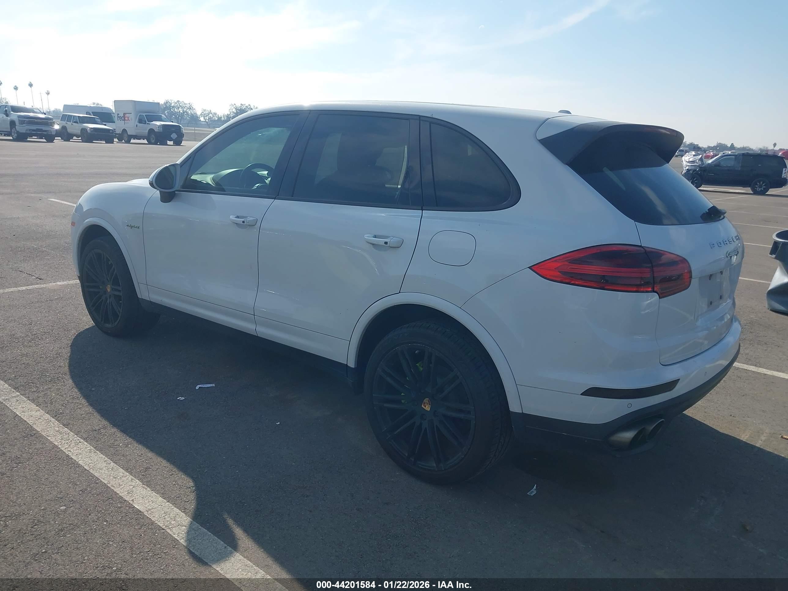 PORSCHE CAYENNE image 3