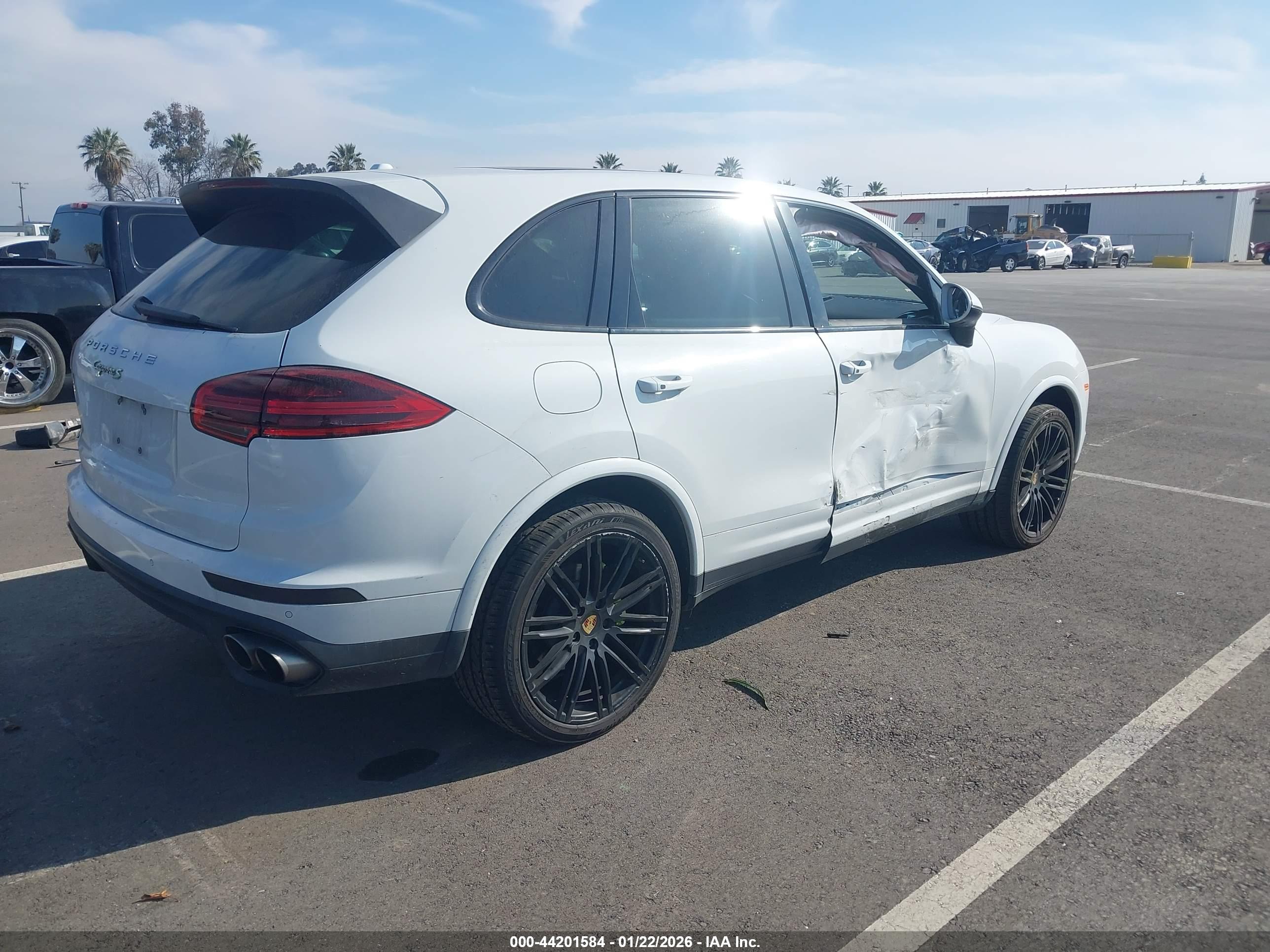 PORSCHE CAYENNE image 4