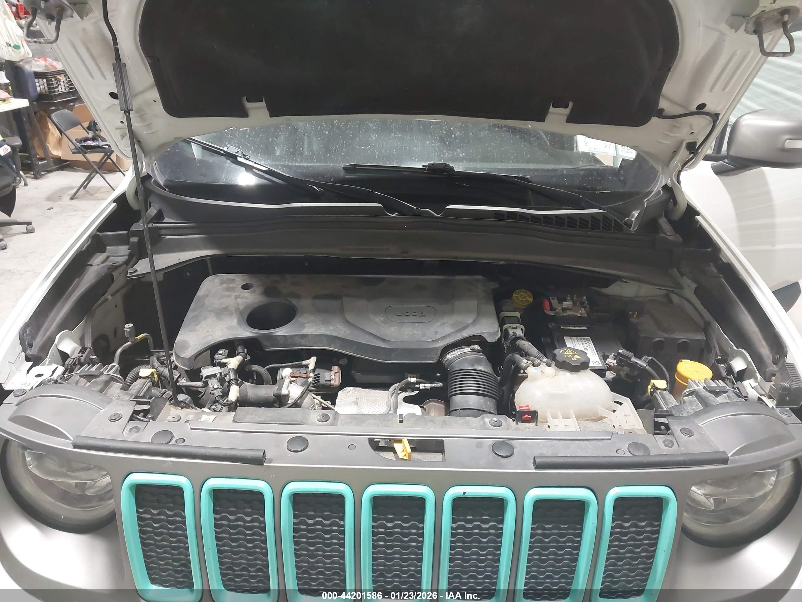 JEEP RENEGADE image 10