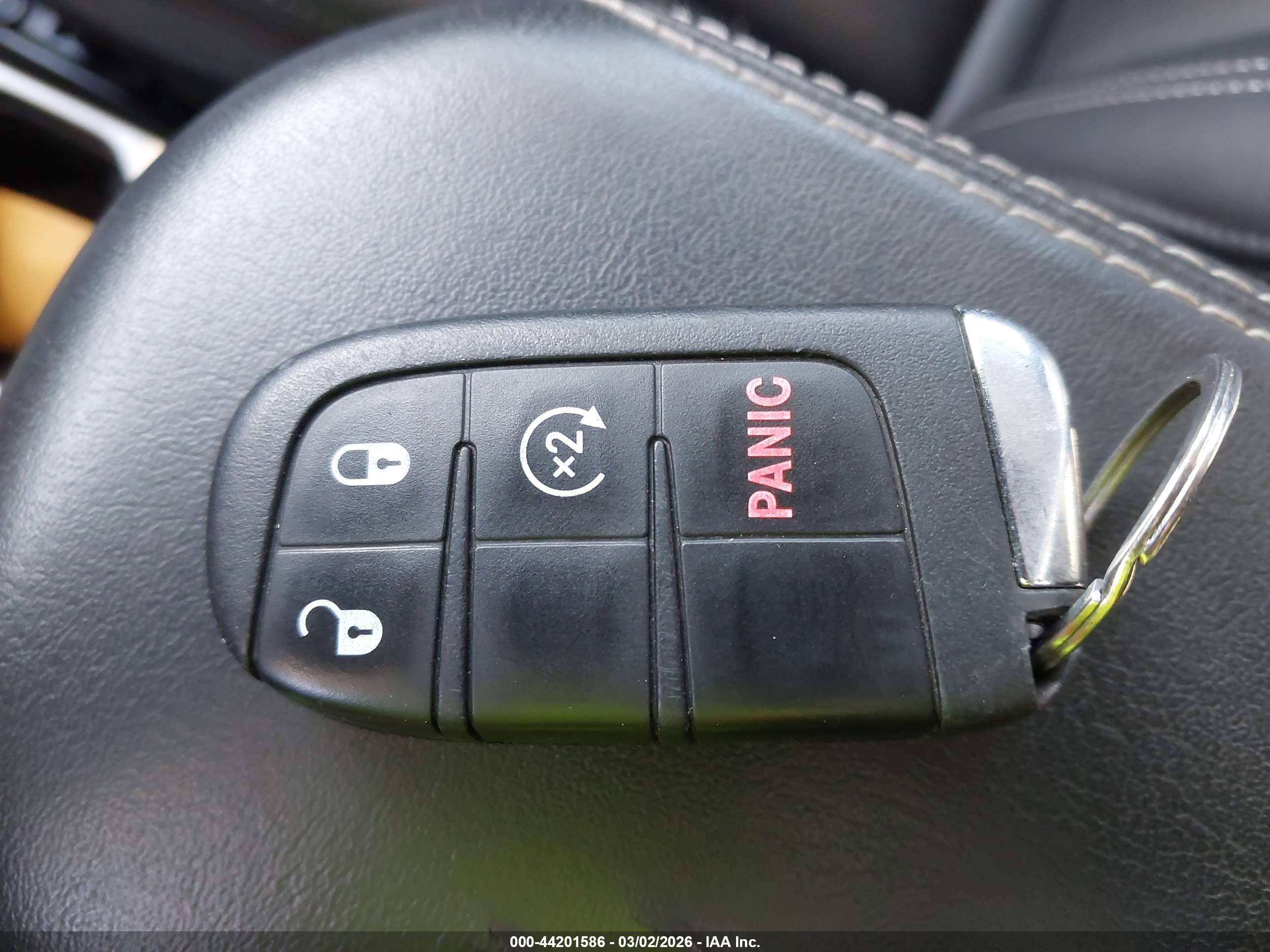 JEEP RENEGADE image 11