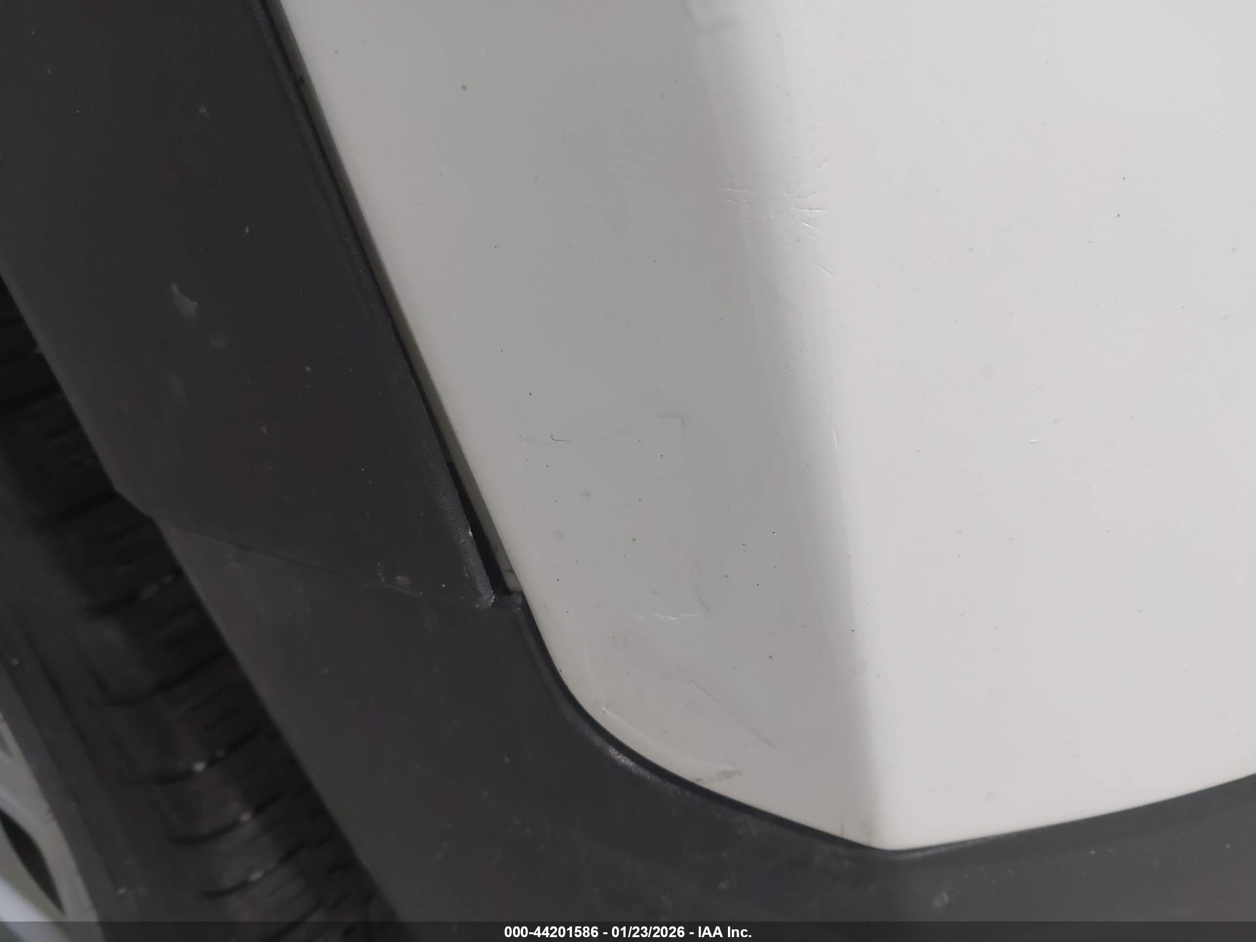 JEEP RENEGADE image 6