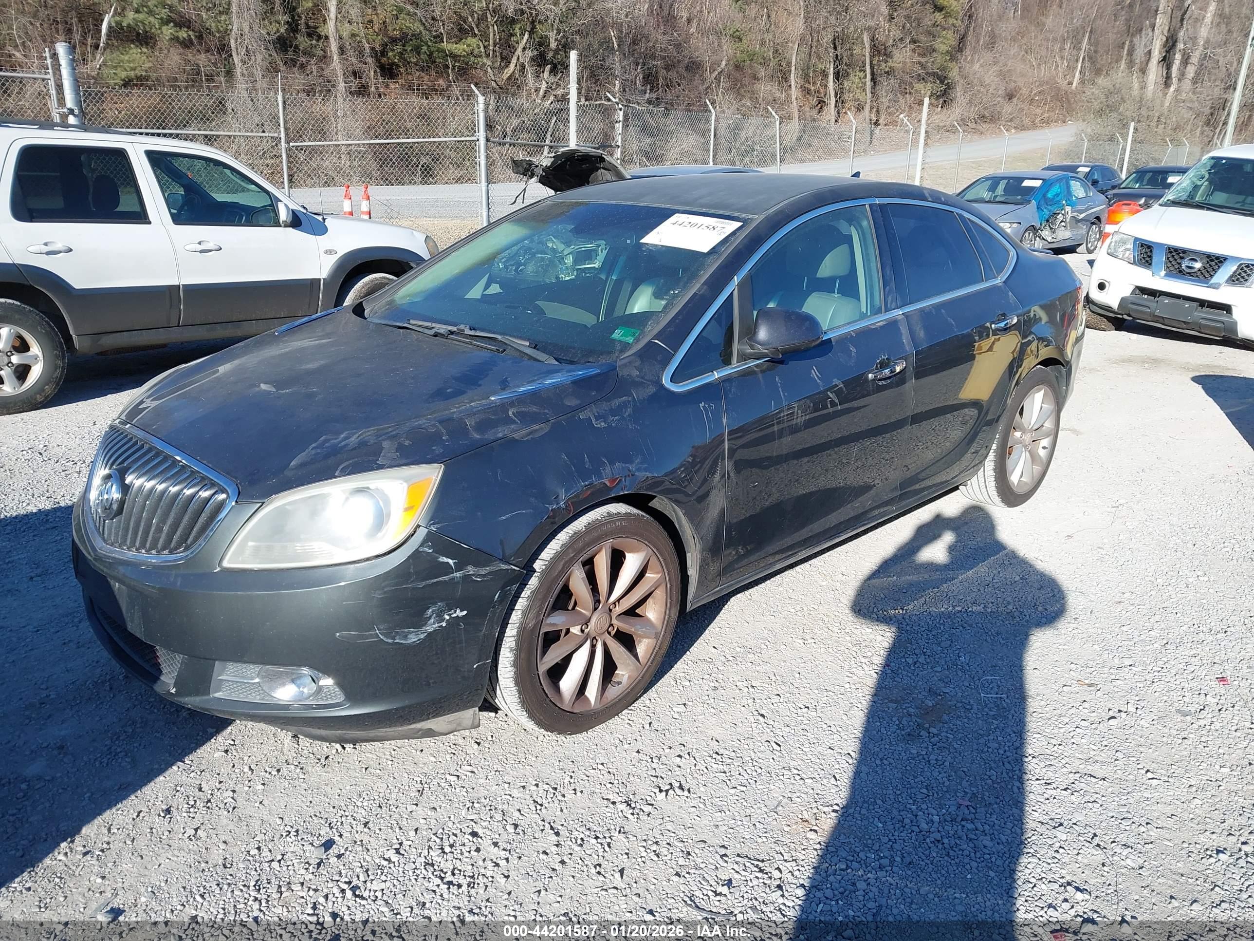 BUICK VERANO image 2