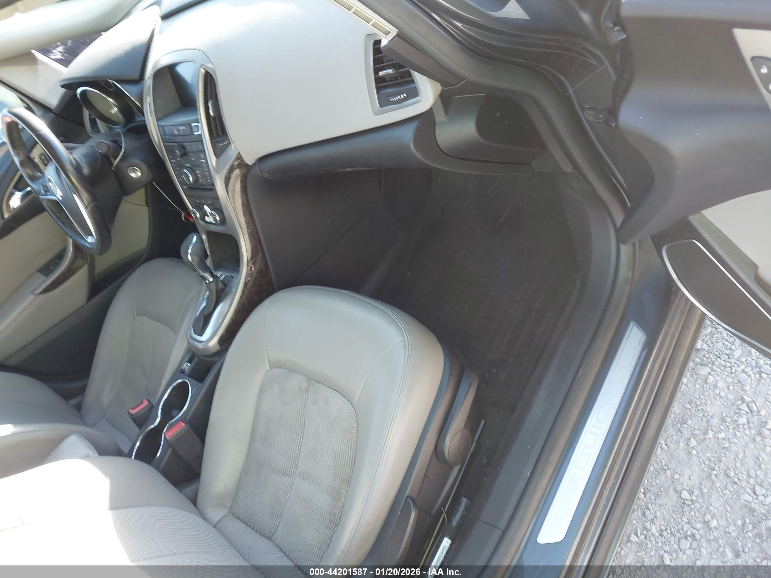 BUICK VERANO image 5
