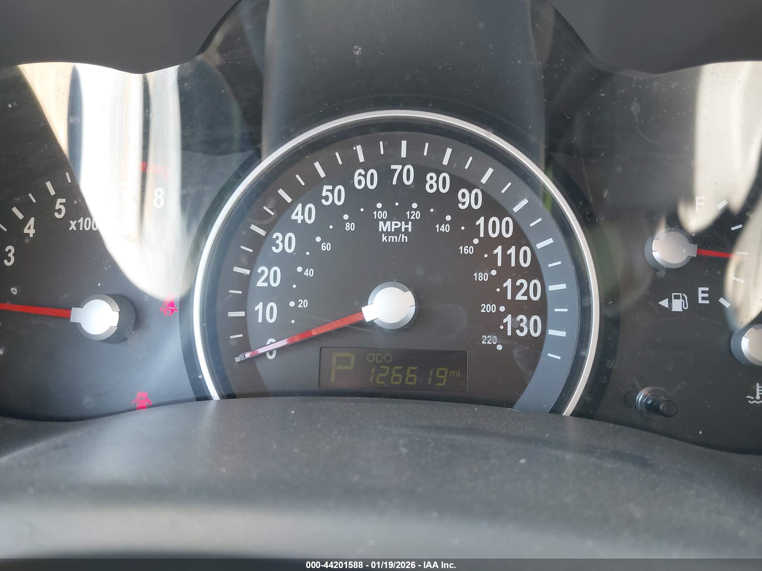 KIA SEDONA image 7