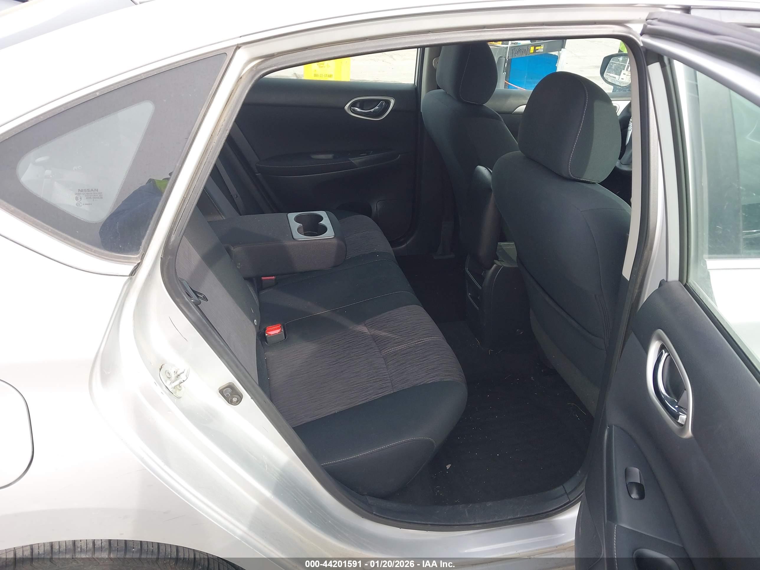 NISSAN SENTRA image 8
