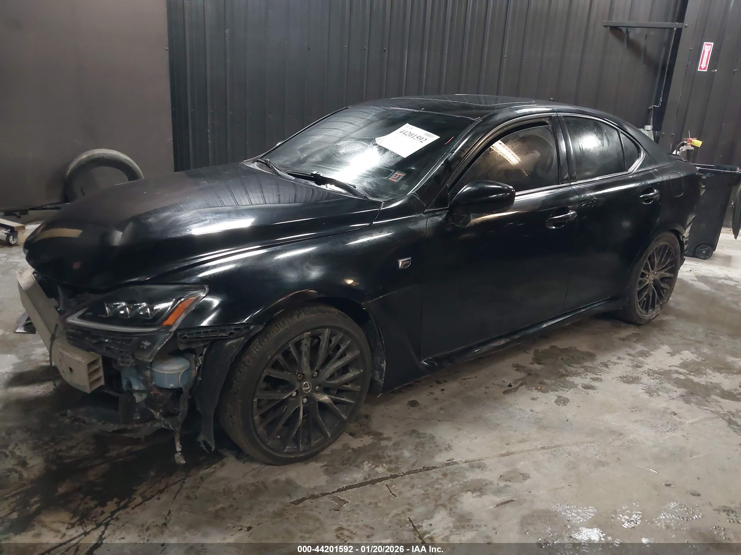 LEXUS IS image 2