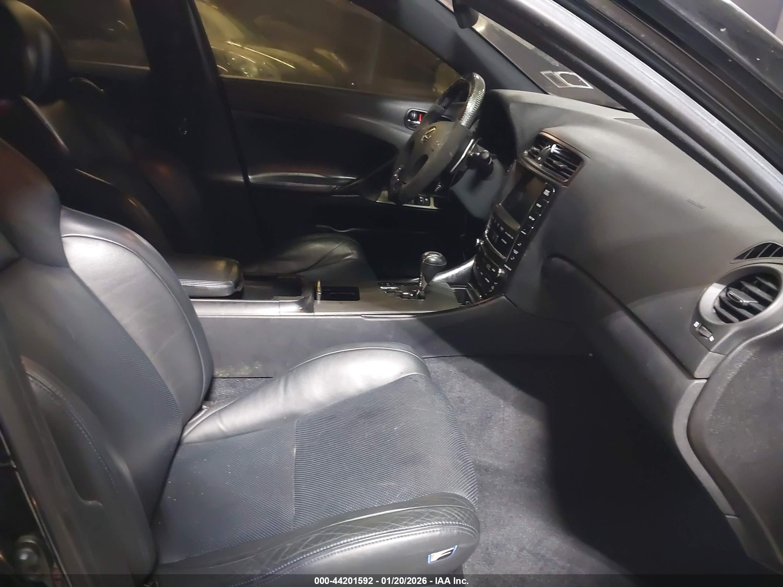 LEXUS IS image 5